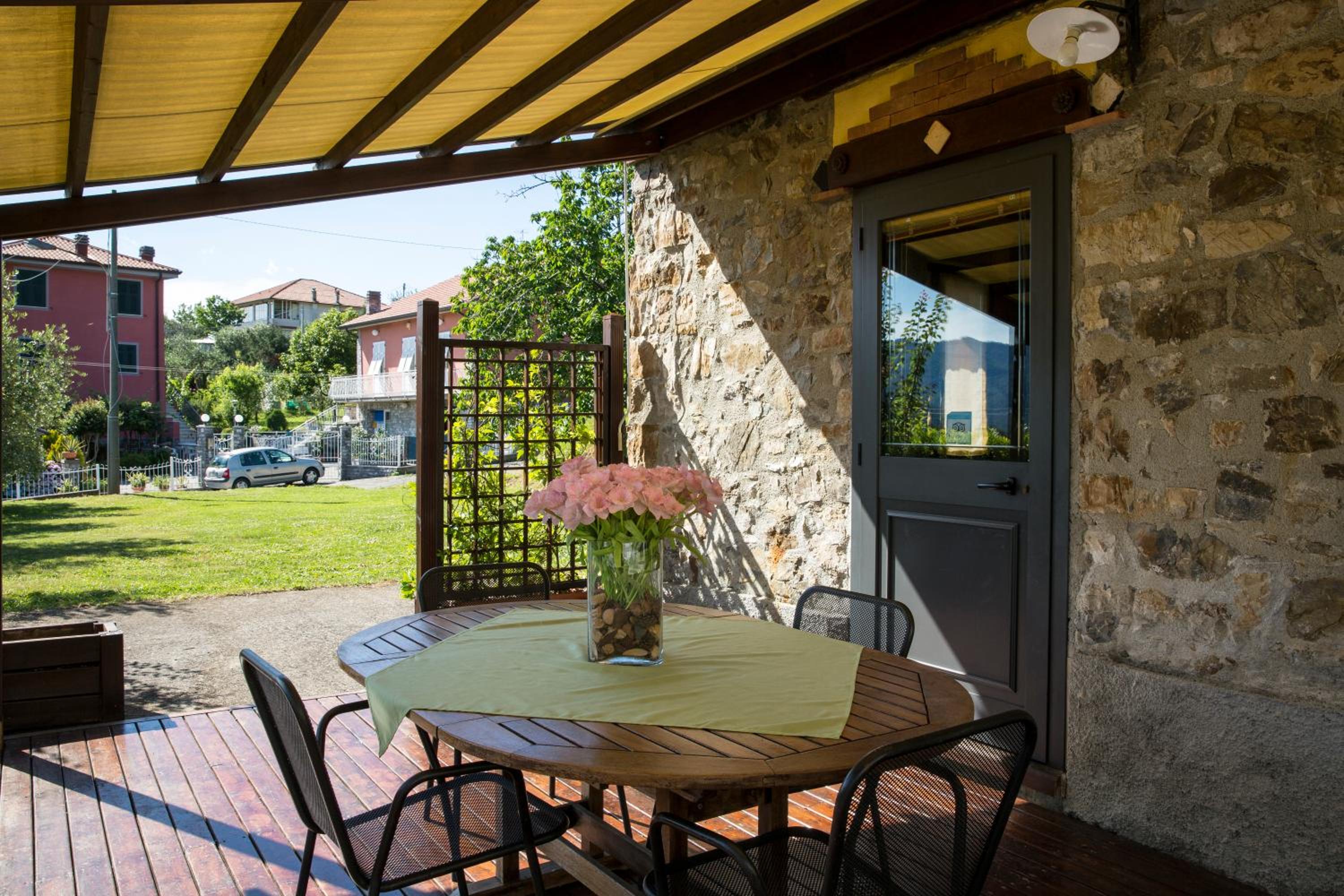 Appartamenti Residence Montebello, relax con giardino e piscina