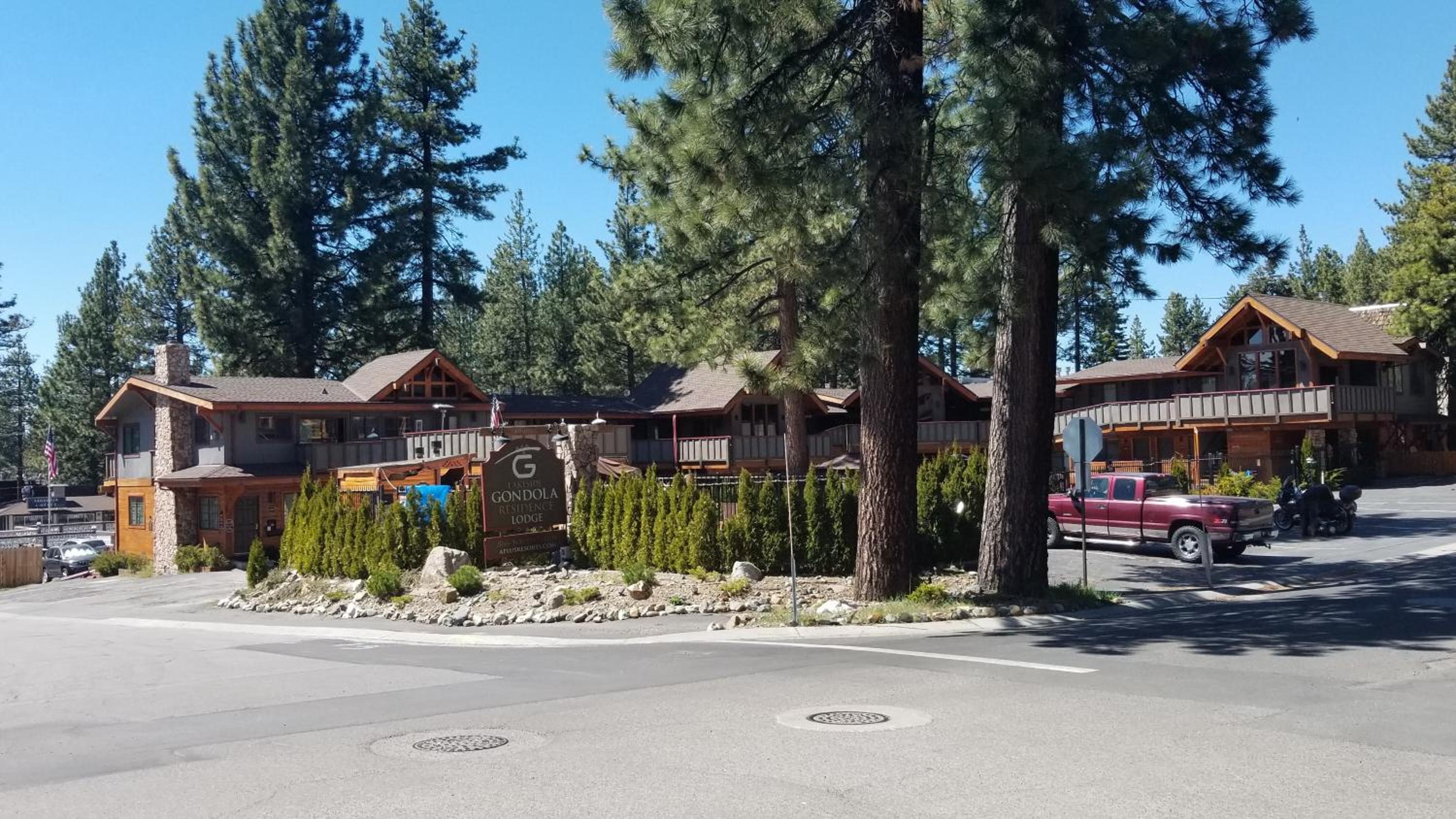 Gondola Lodge with 5-dollar Beach Voucher