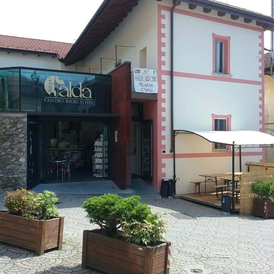 Photo 12