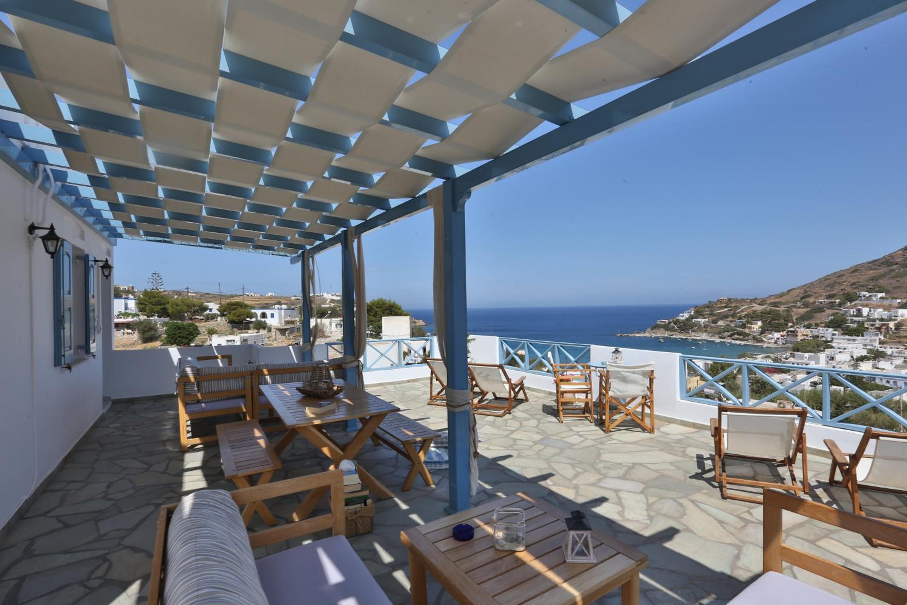 Kini Bay