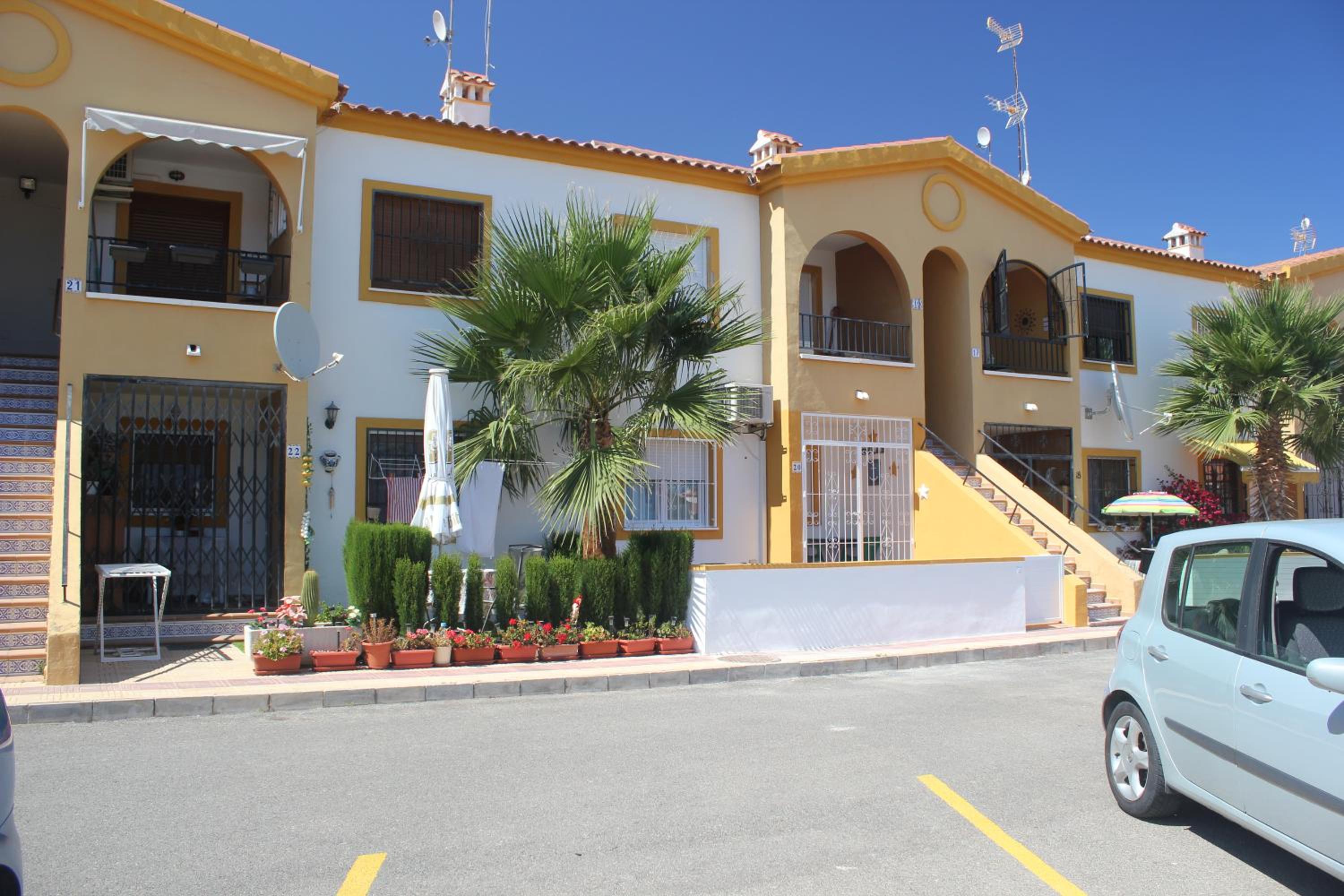 Bungalow Zenia Boulevar view 4