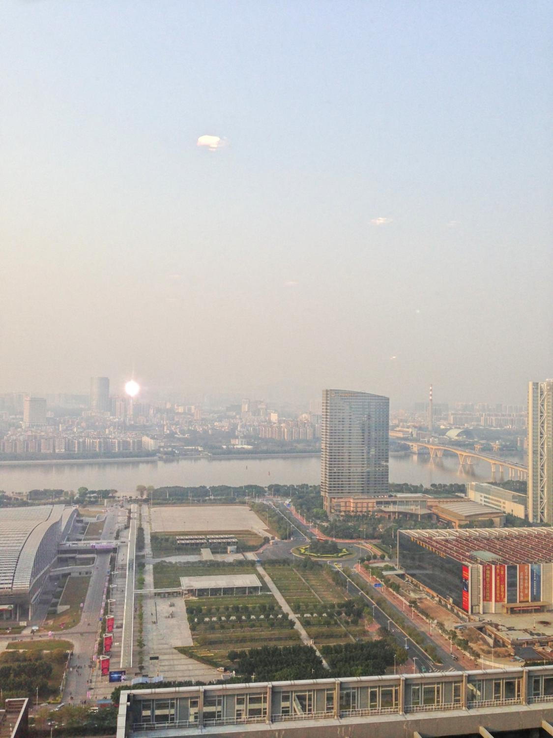Checkinn International Apartment (GuangZhou PaZhou Poly World Trade Branch)