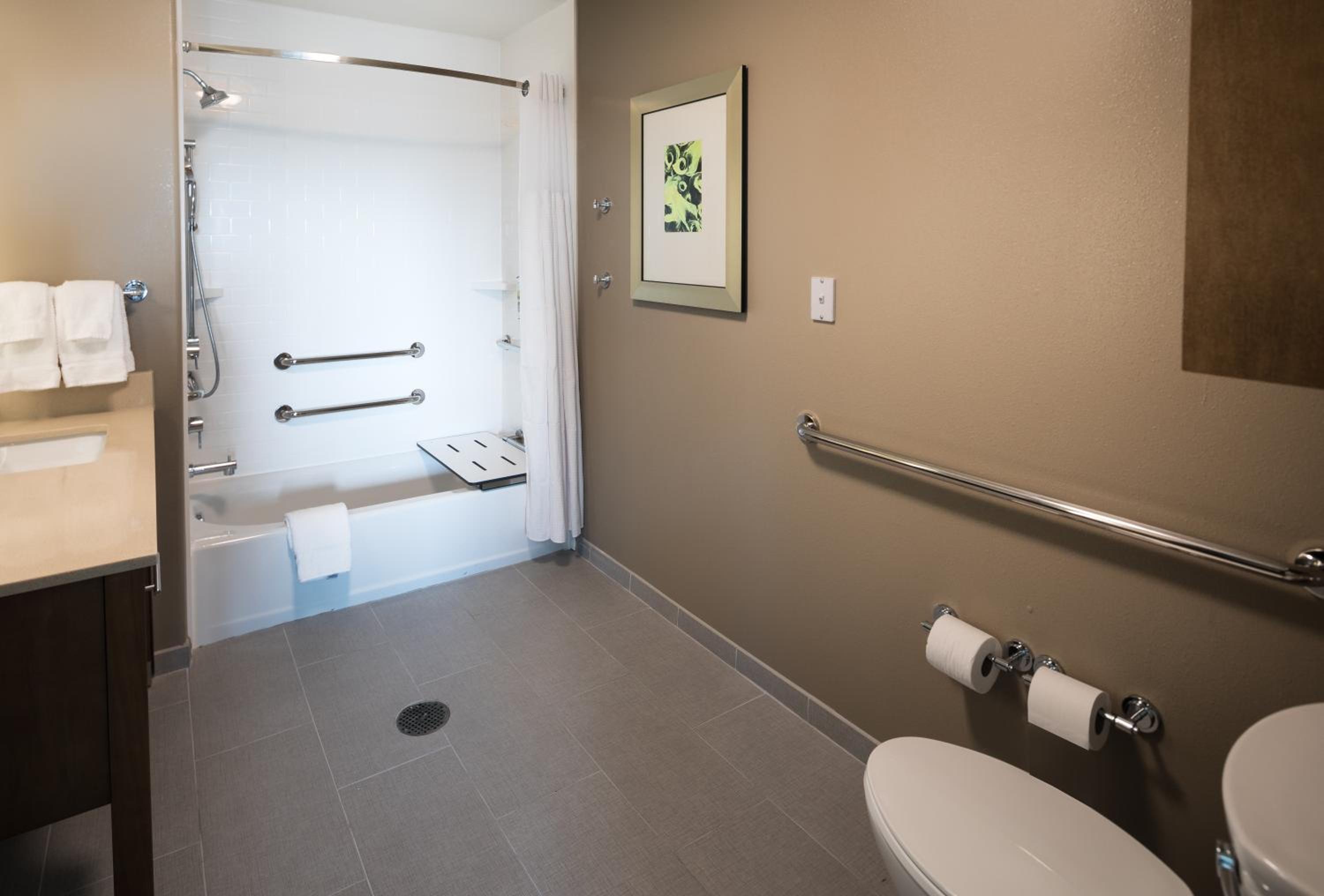 Staybridge Suites - Lake Jackson by IHG