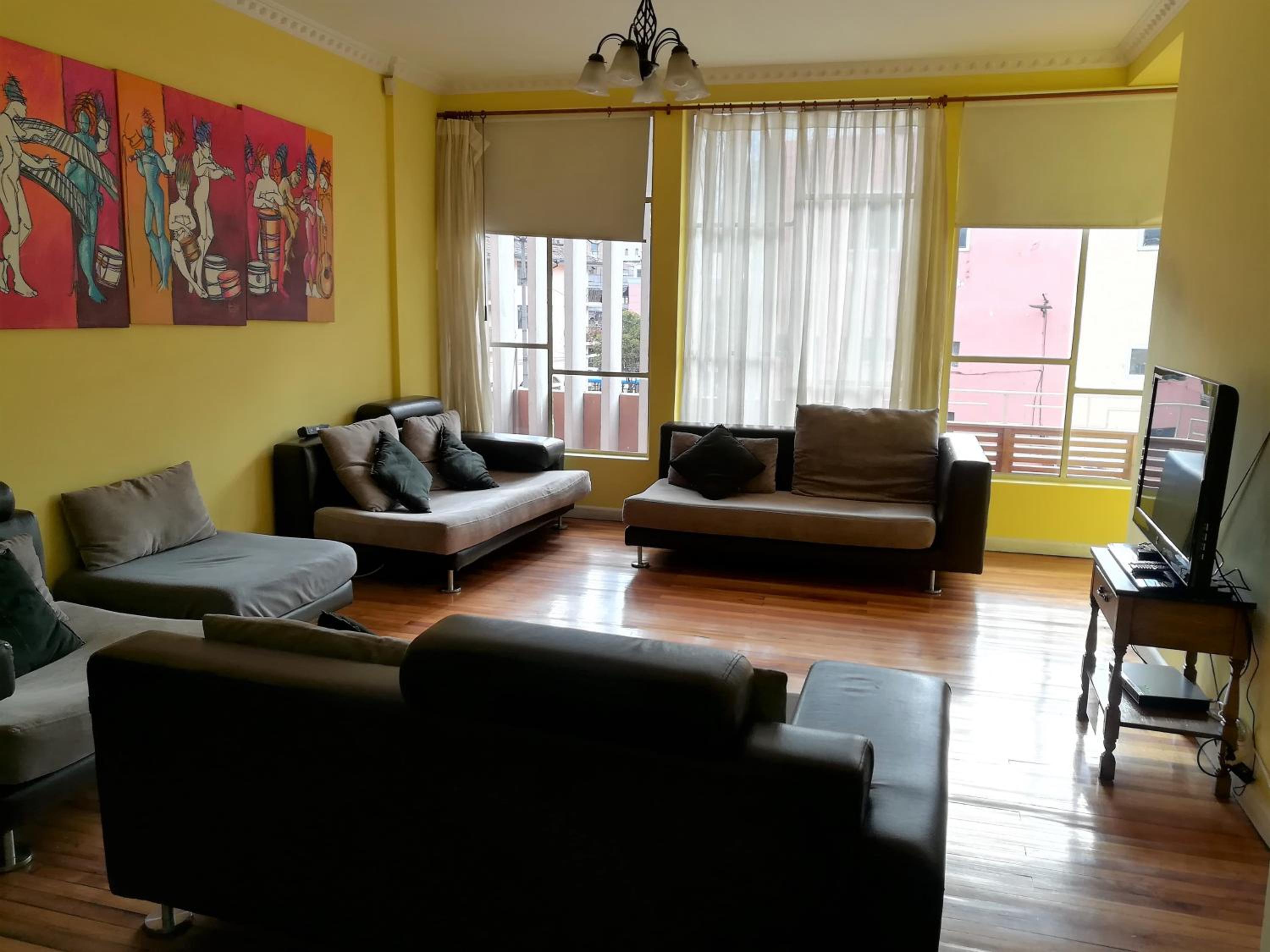 Community Hostel Quito view 3