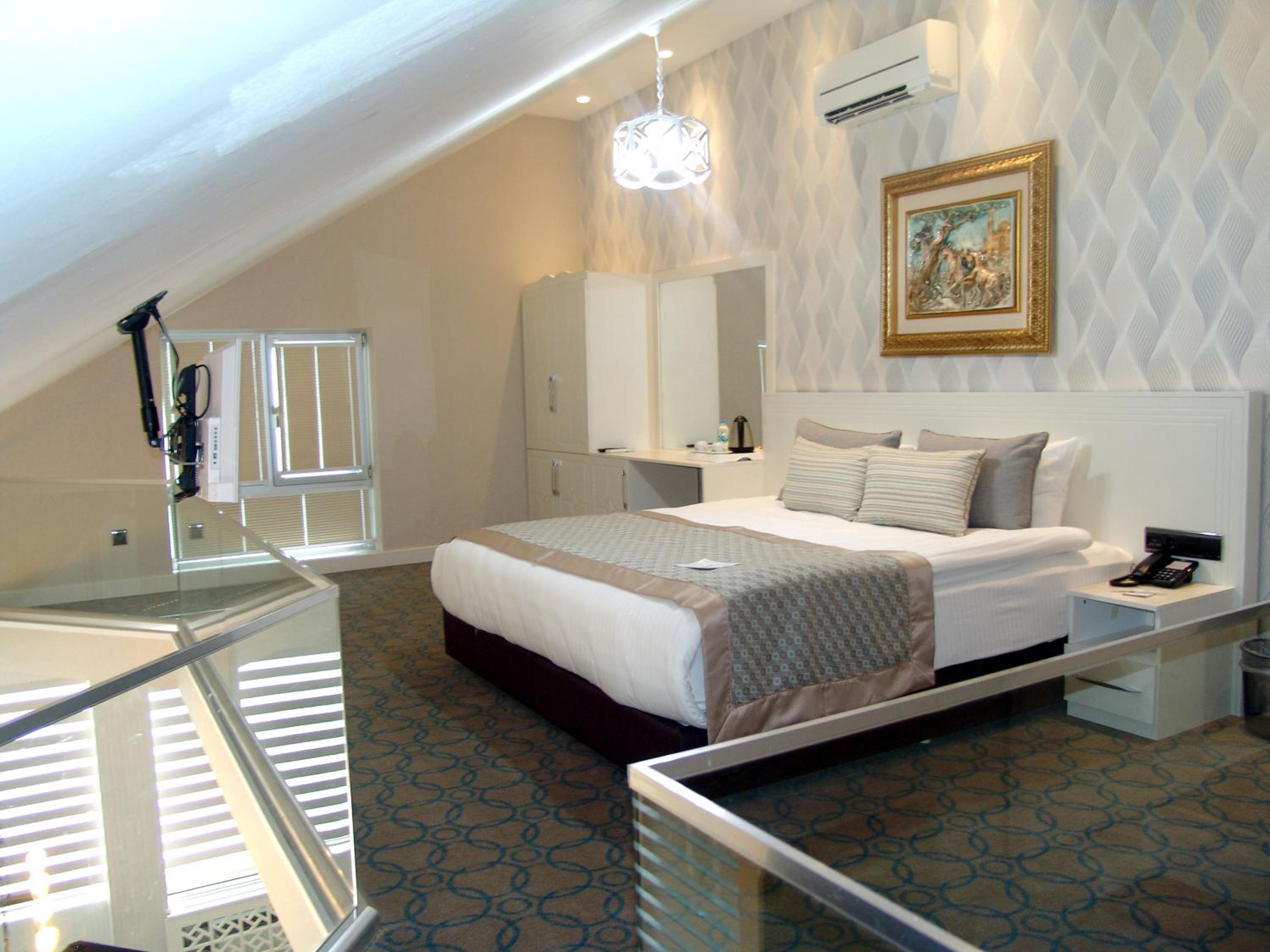 Seven Deep Otel - Image 12
