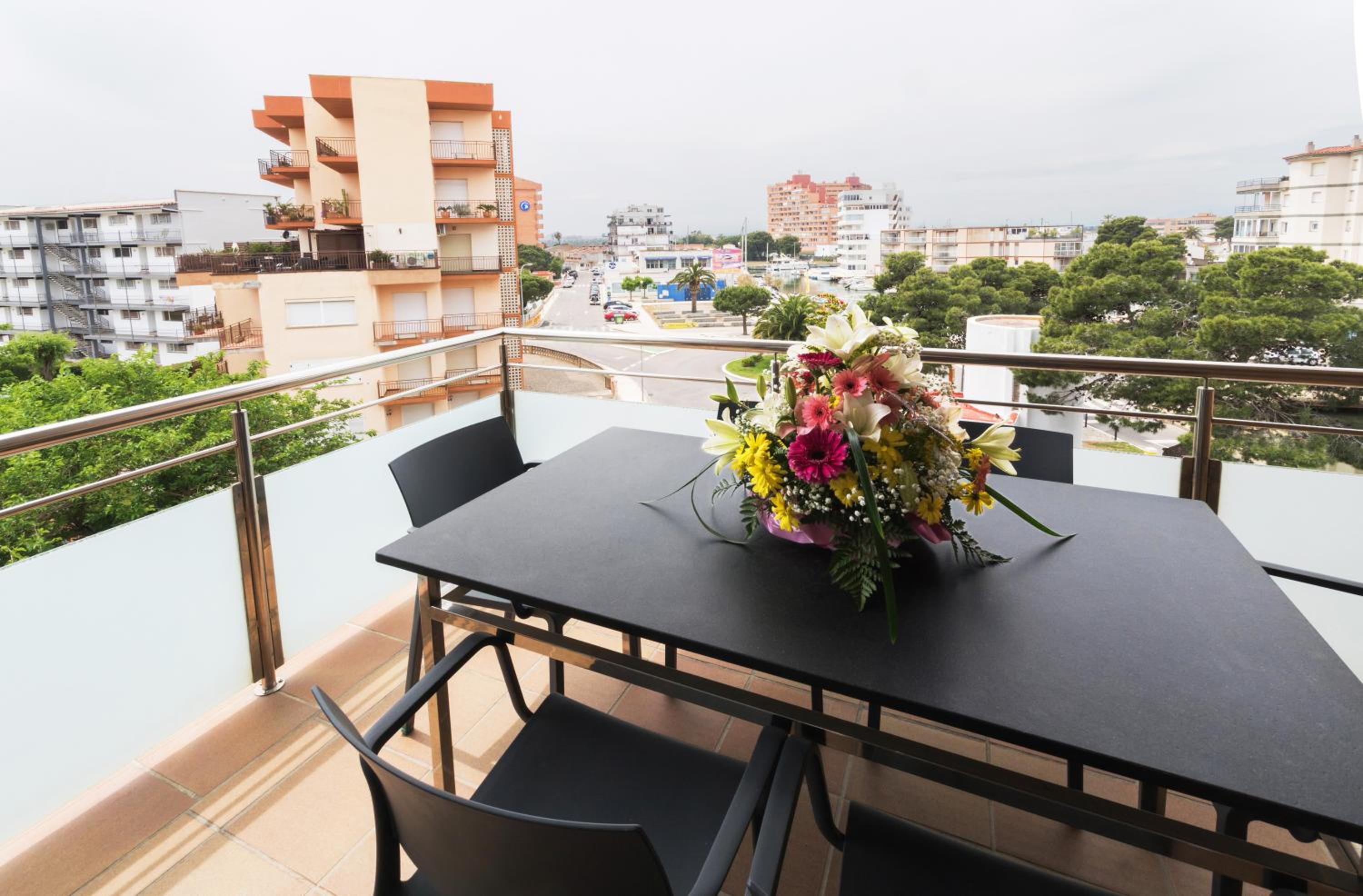 InmoSantos Apartamentos Daniel