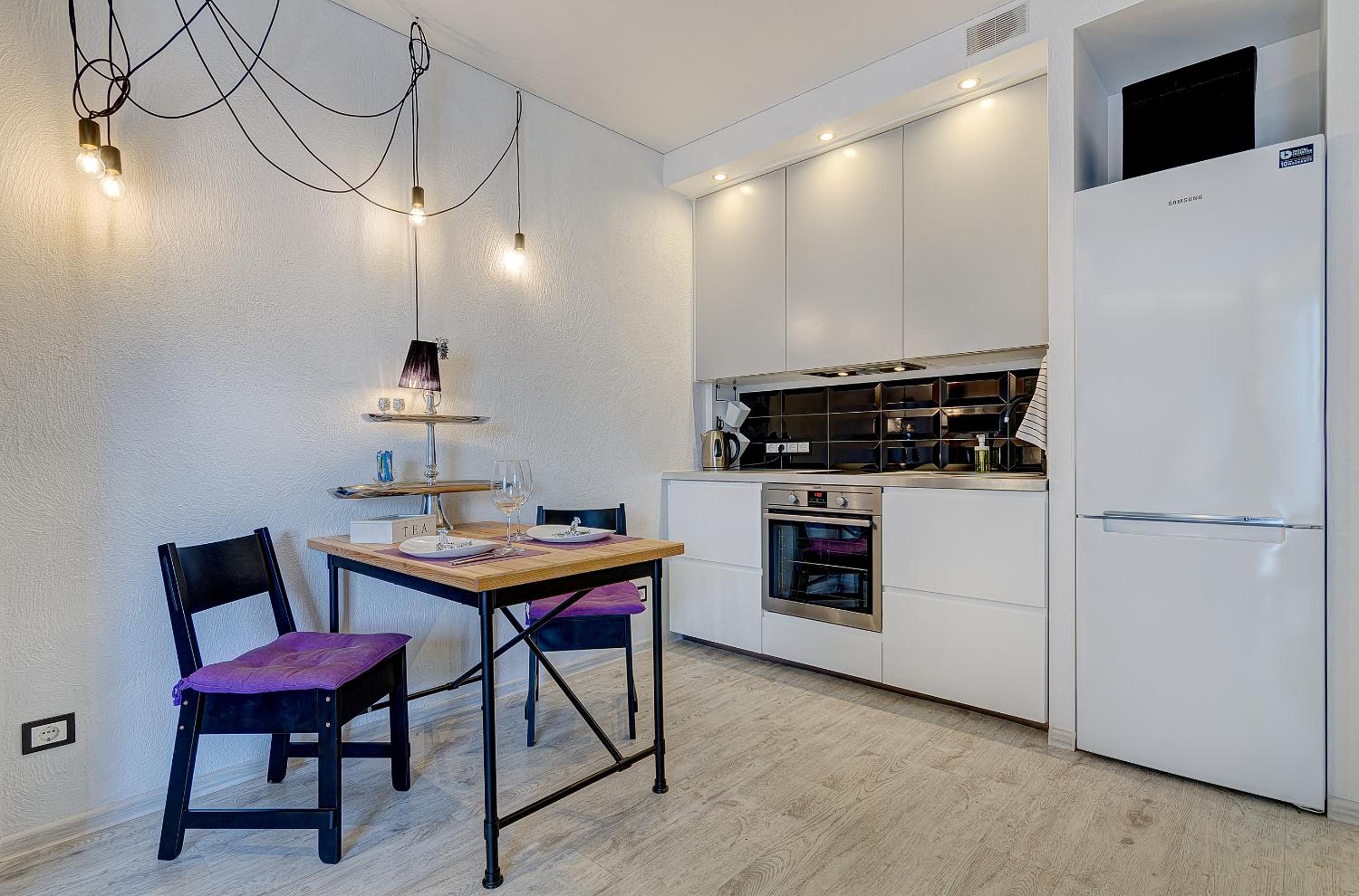 Black & White Apartment near Akropolis view 4