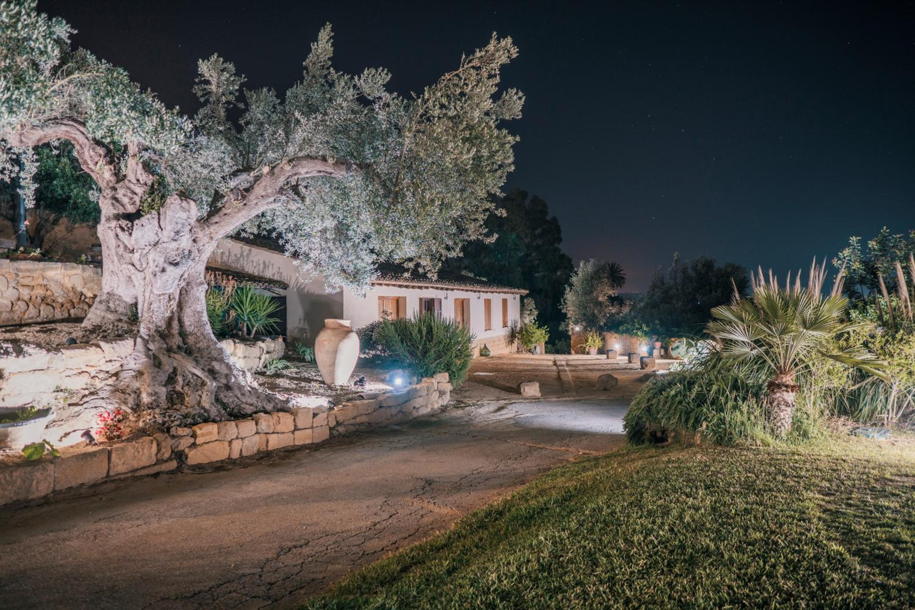 Villa La Lumia B&B Suites & Apartments