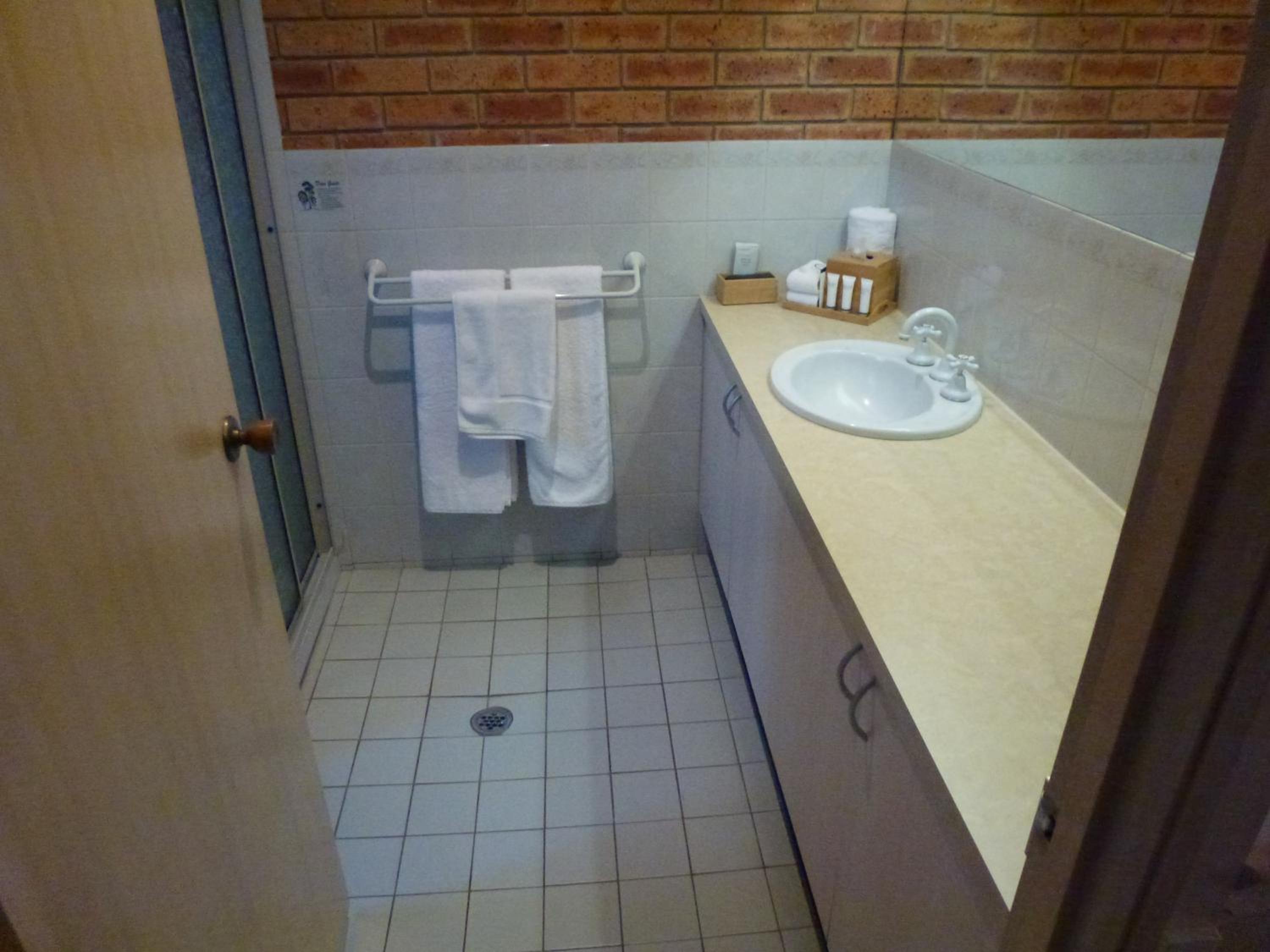 Colonial Motor Inn Bairnsdale Golden Chain Property