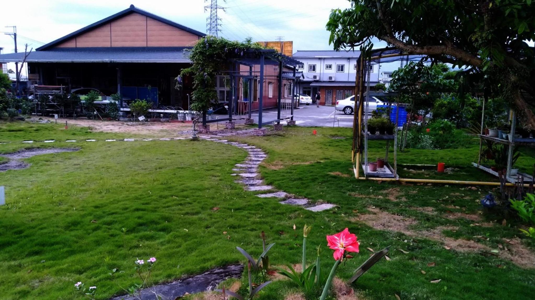 512 Huts Homestay