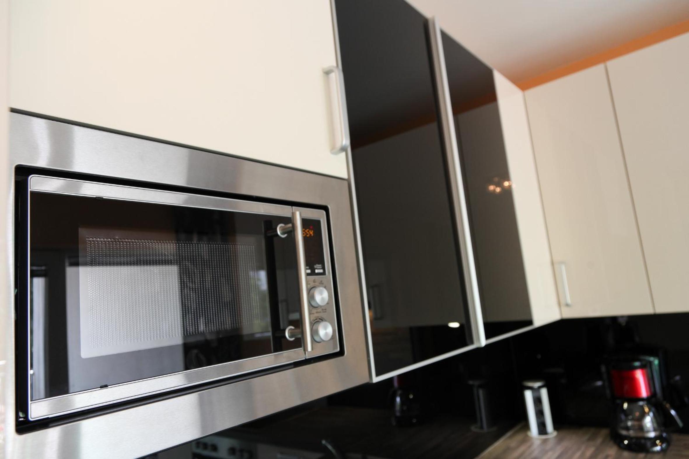 3 rooms Sunny Apartments-Schoenbrunn, 100m2 with balcony
