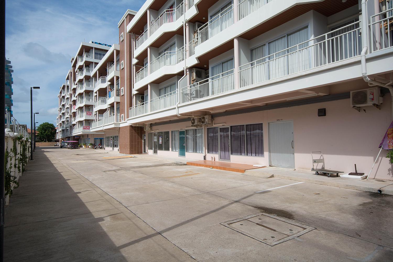 Grand Beach Condo by Malai