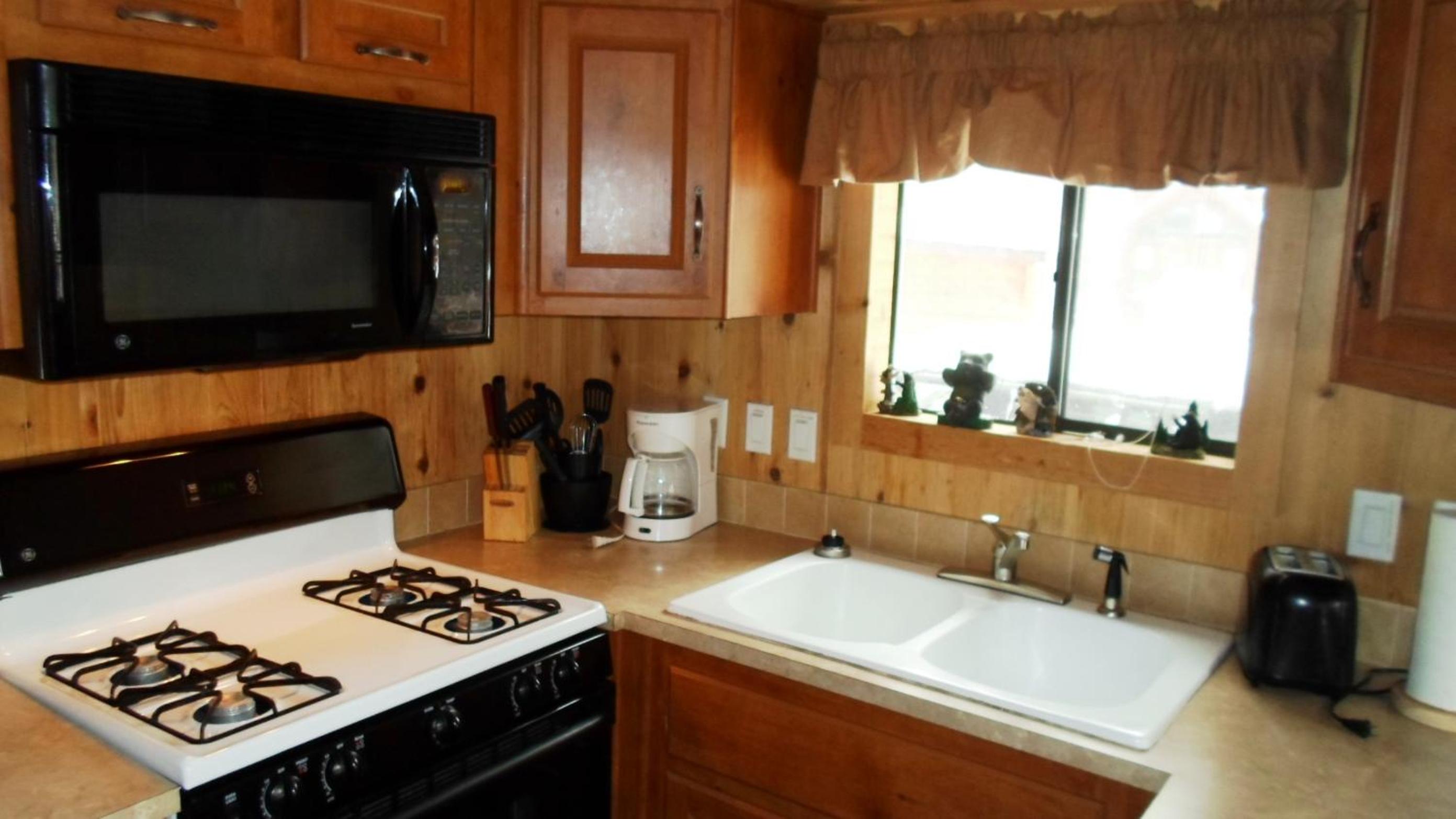 Lake Tahoe Vacations - Cedar Pines Resort - Property Image 29
