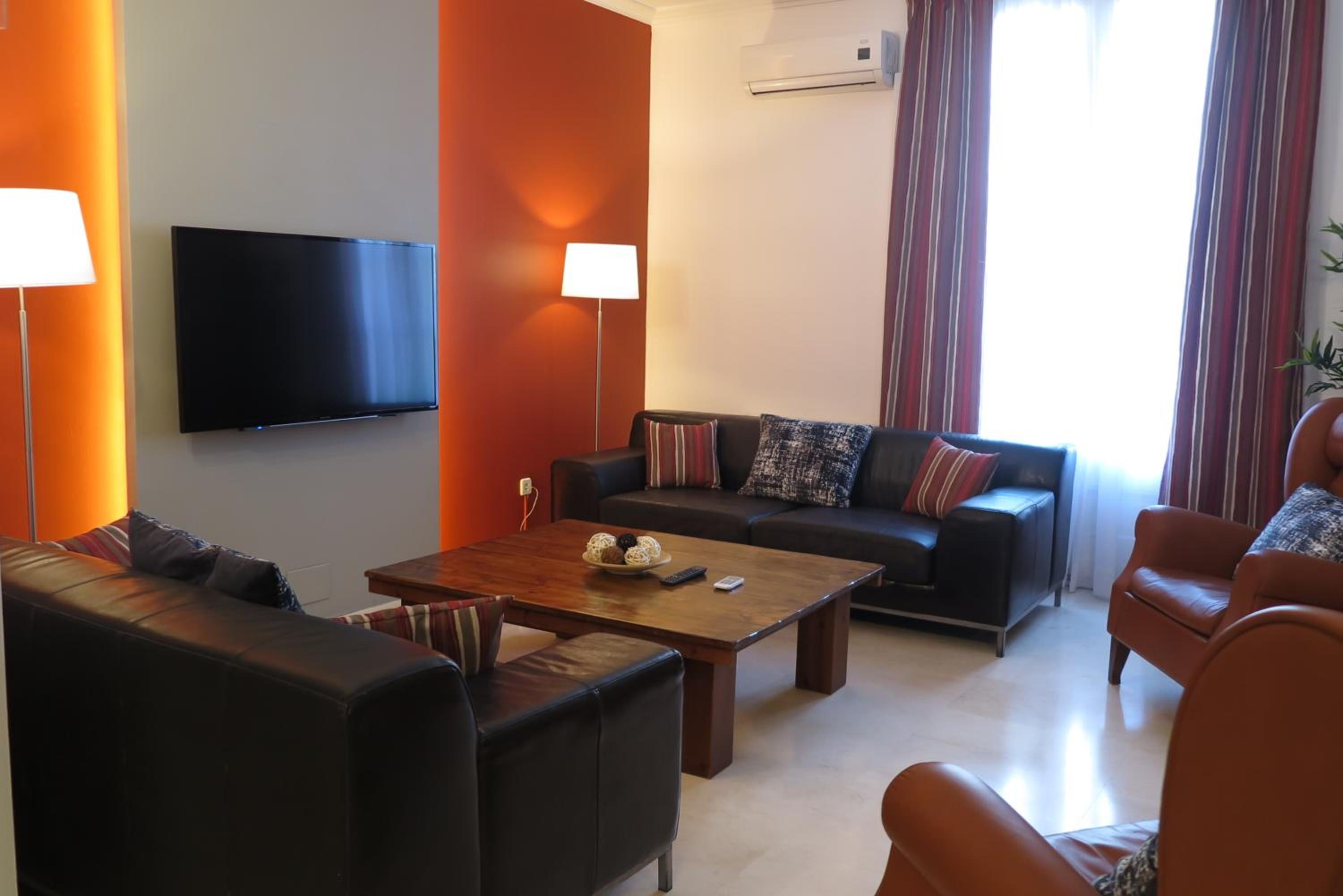 Serennia Apartamentos Ramblas - Plaça Catalunya