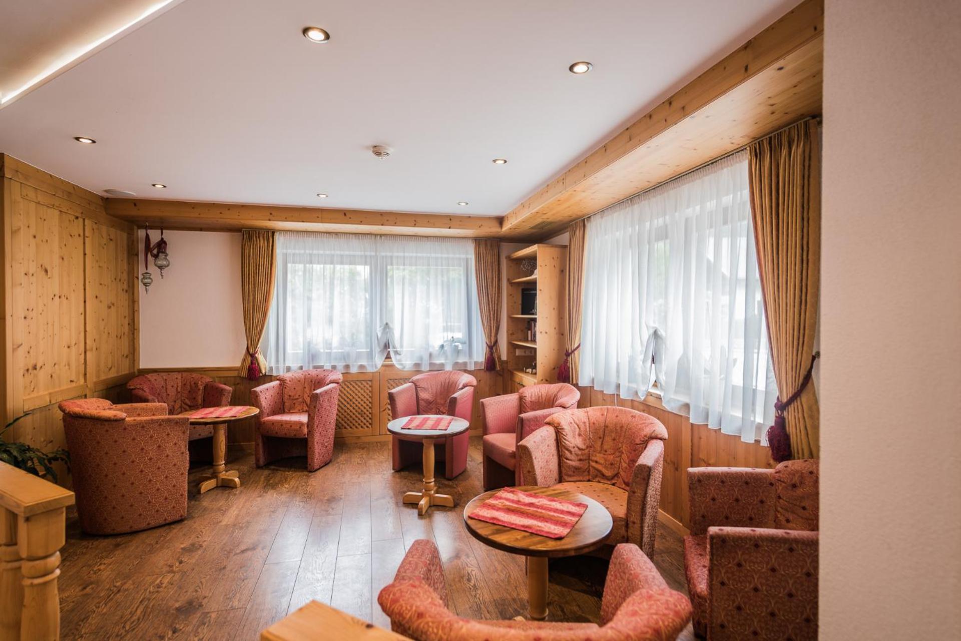 Schmalzlhof Hotel & Apartments