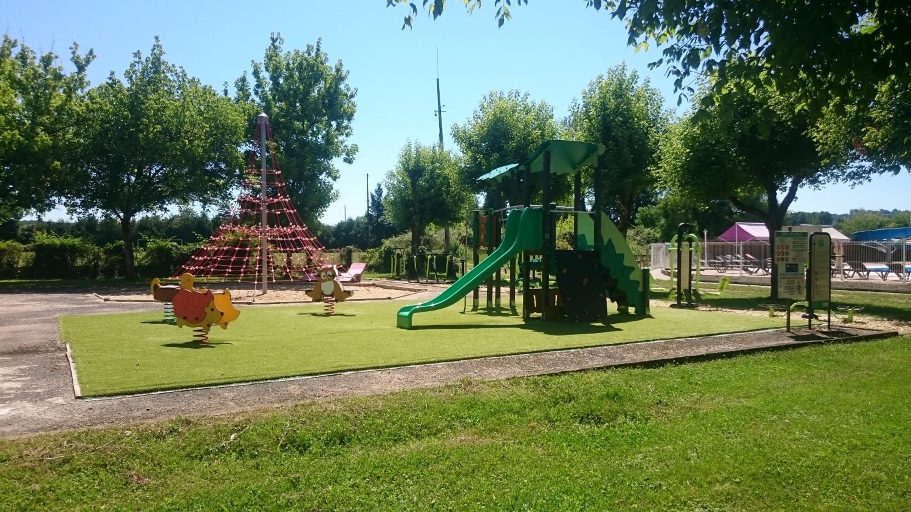 Camping Paradis le Rocher de la Granelle
