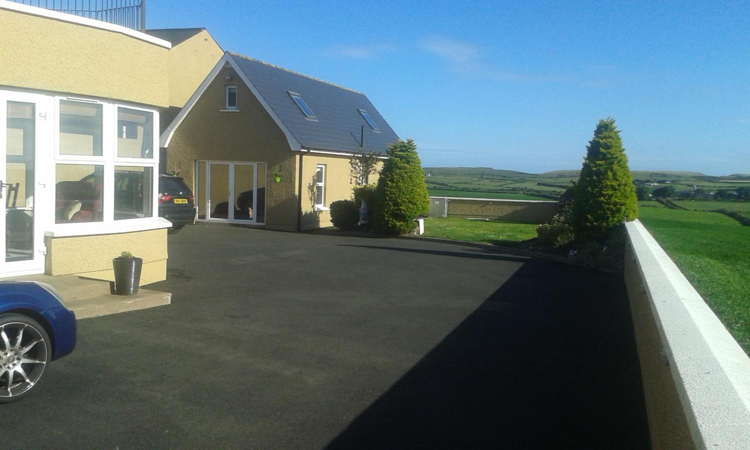 Hotel Ballyallaght House - Image 1