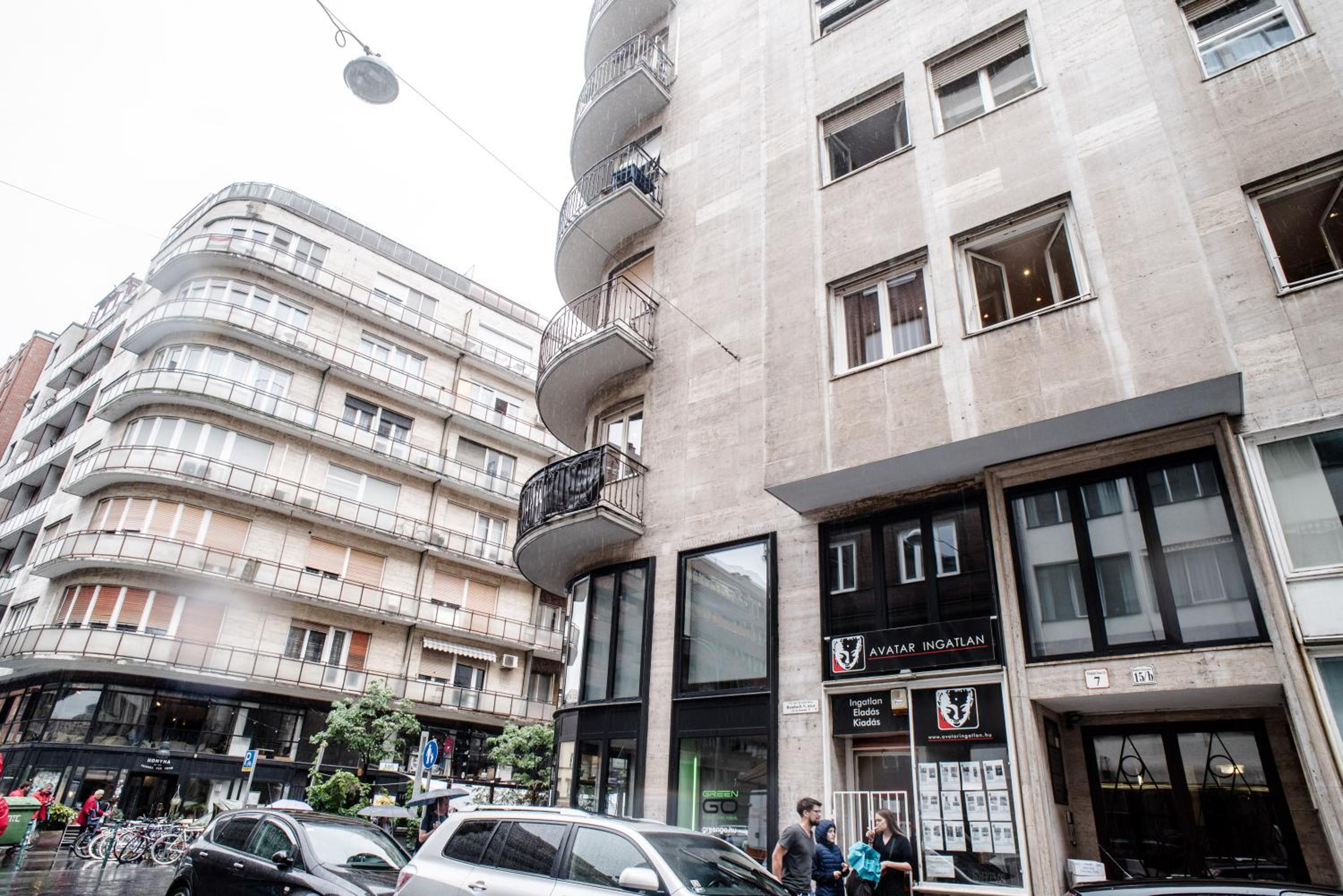 New, cozy home in the heart of Budapest view 5