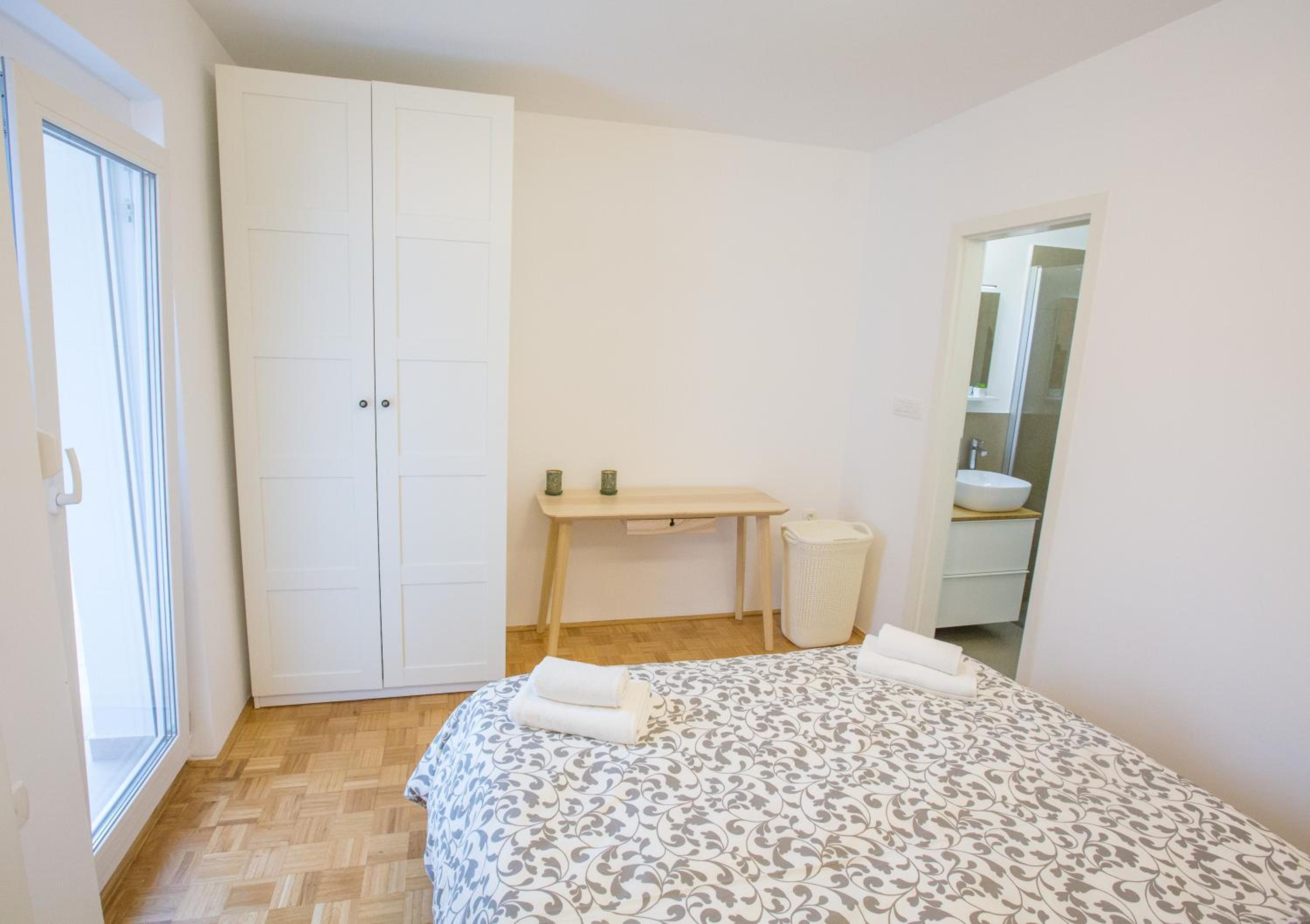 Isolana Apartment view 4