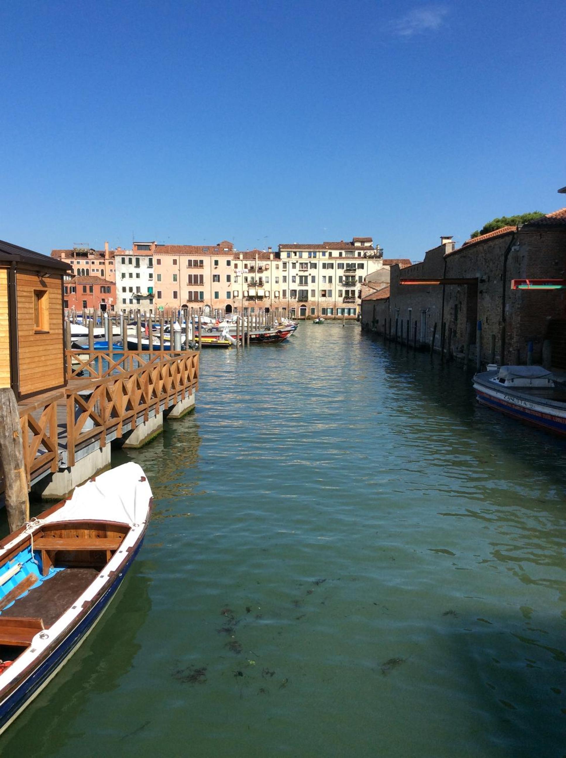 Luminoso appartamento con vista Canale