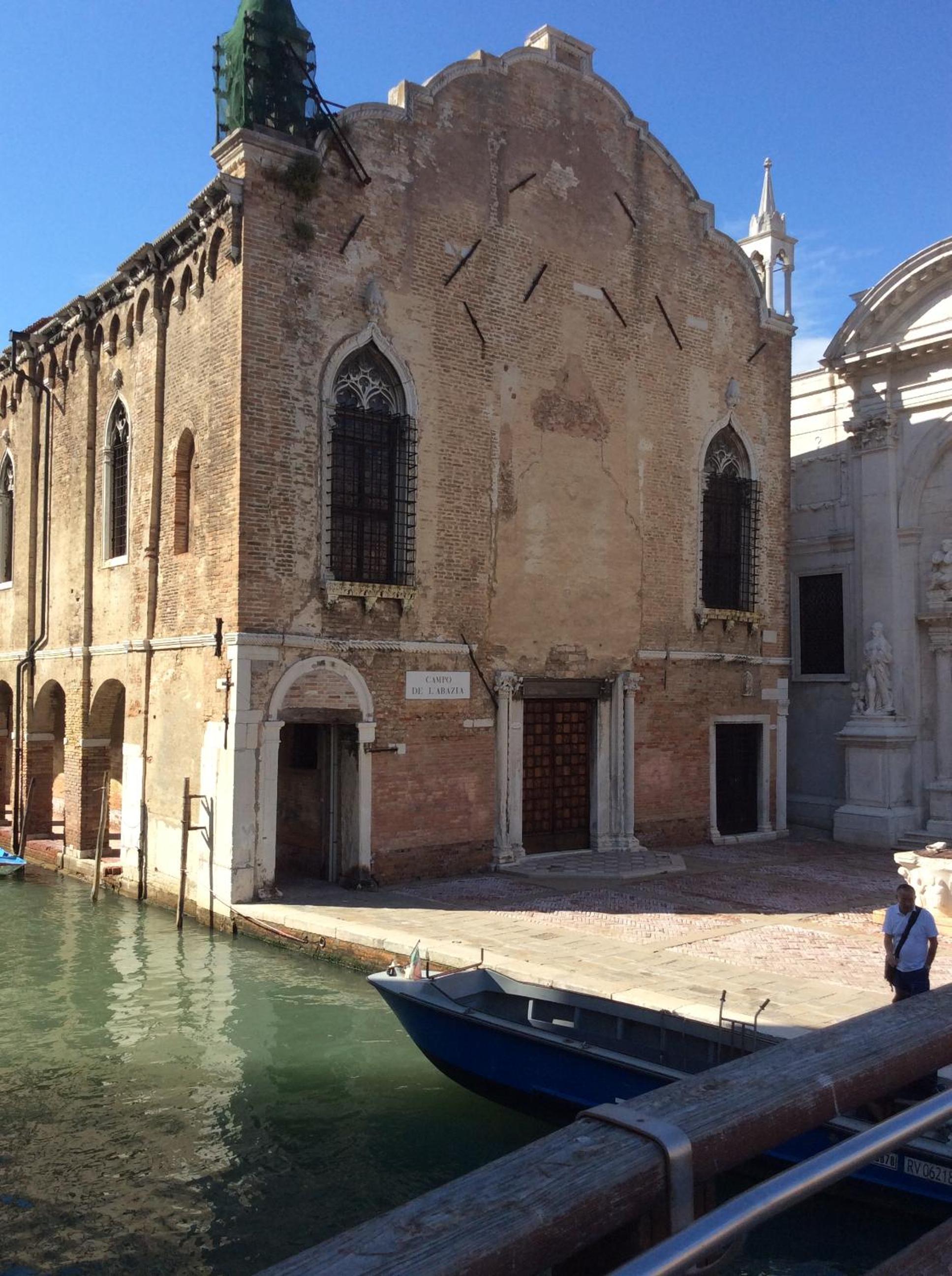 Luminoso appartamento con vista Canale