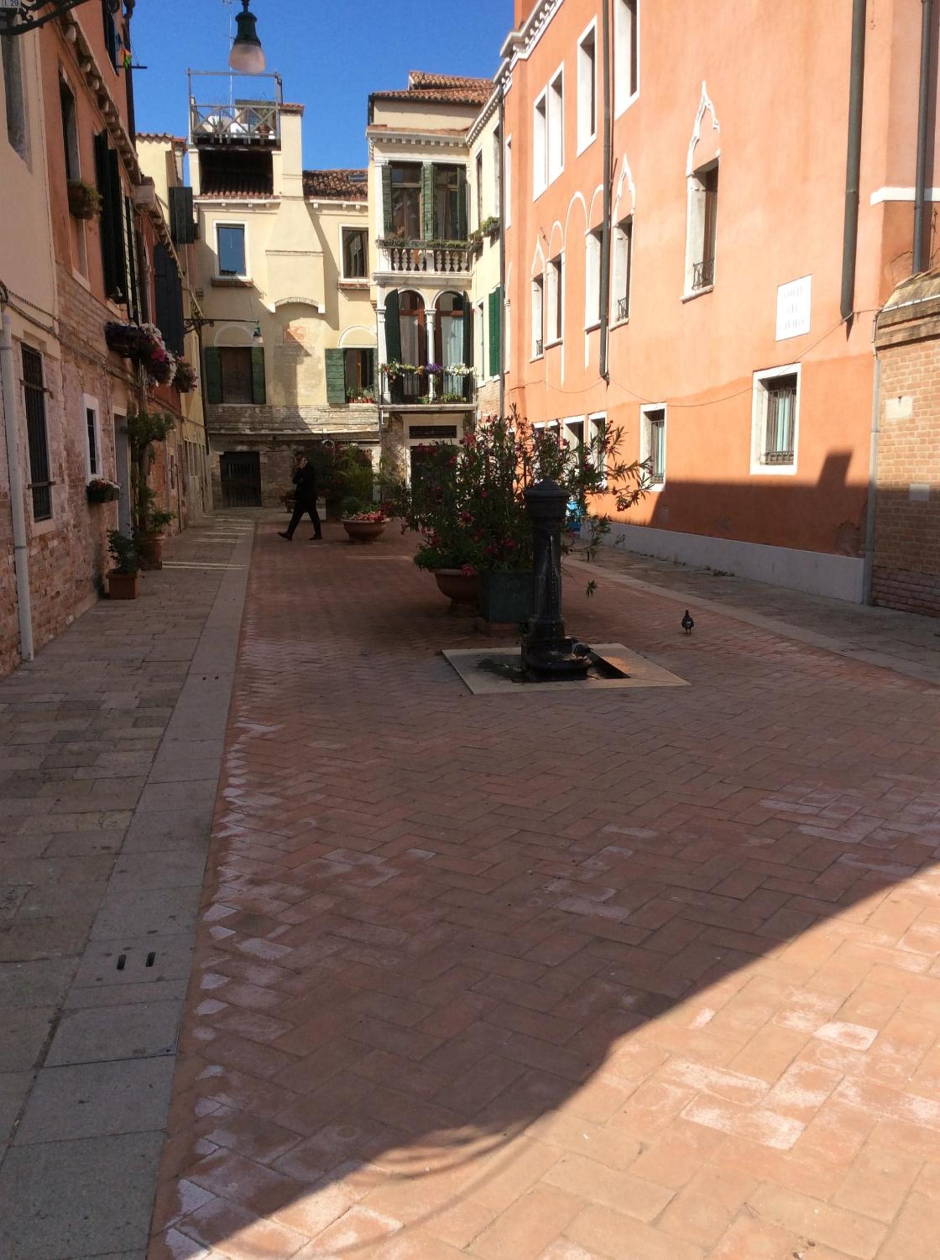 Luminoso appartamento con vista Canale