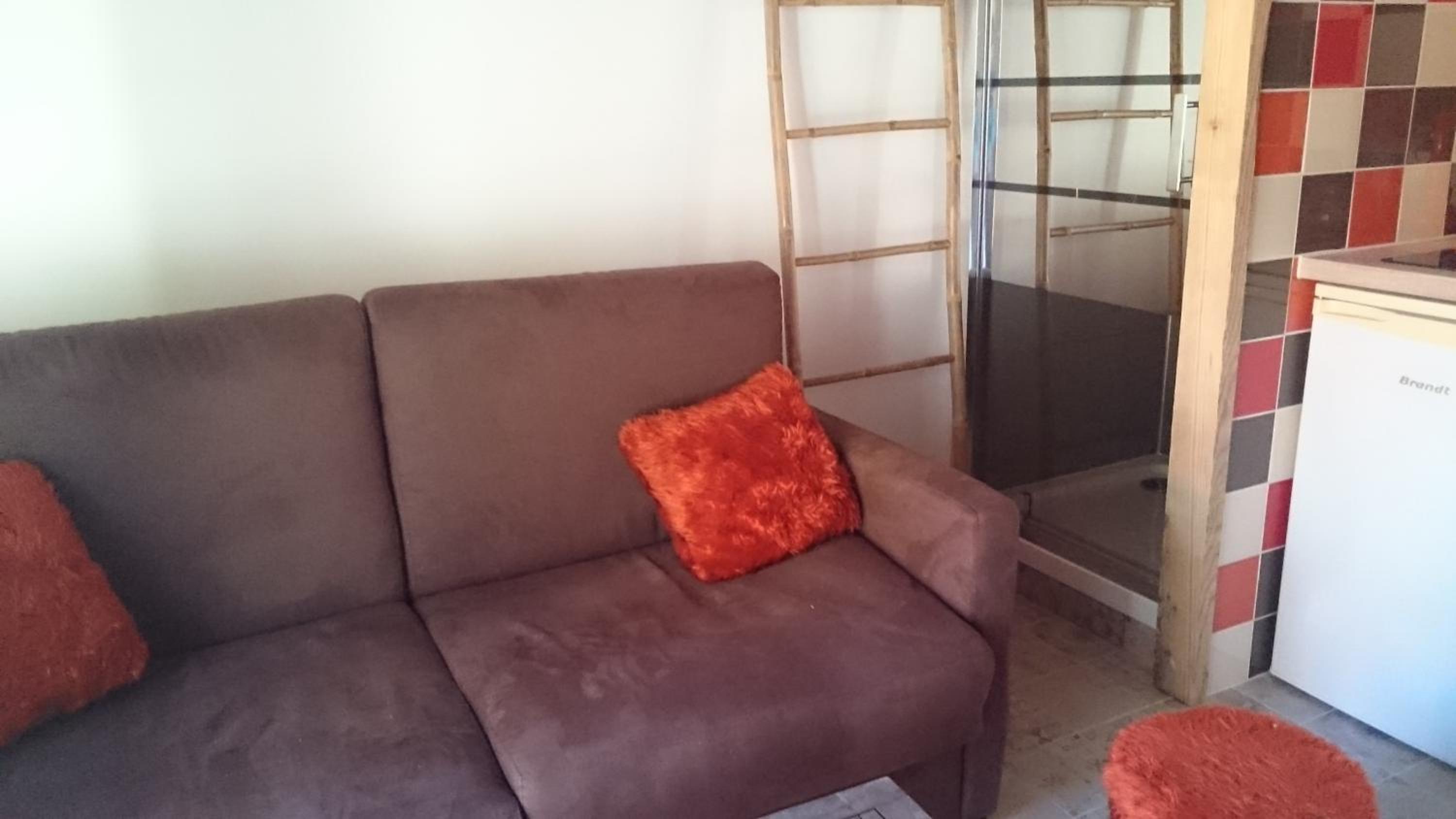 Photo 33
