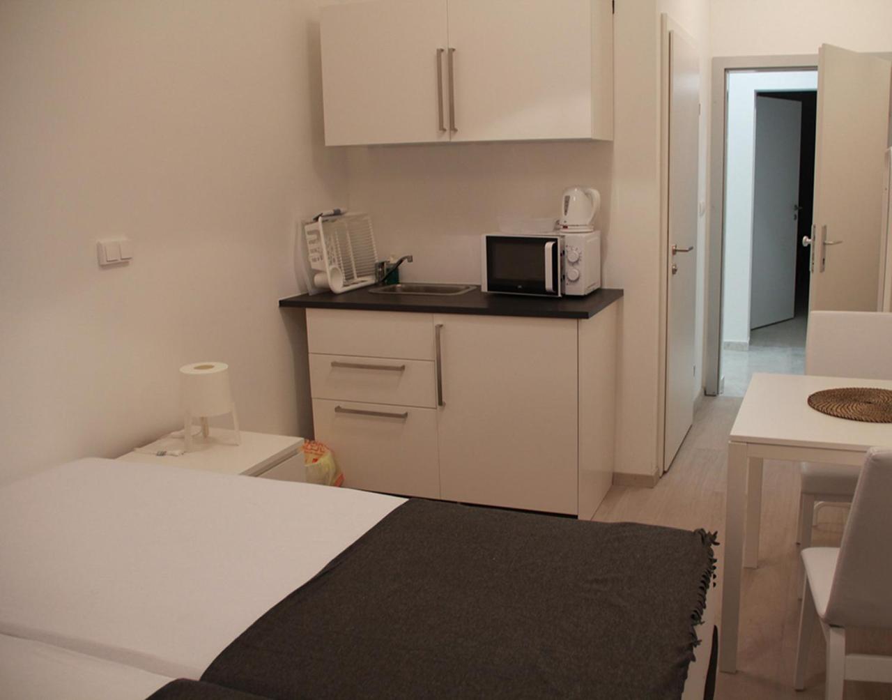 Hauptbahnhof Rooms