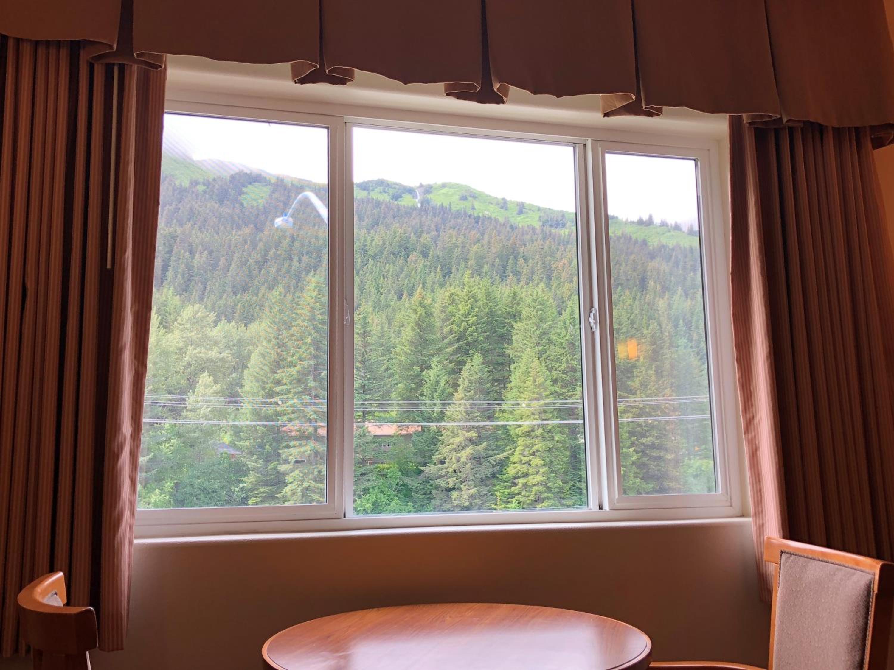 Breeze Inn Hotel & Motel view 4