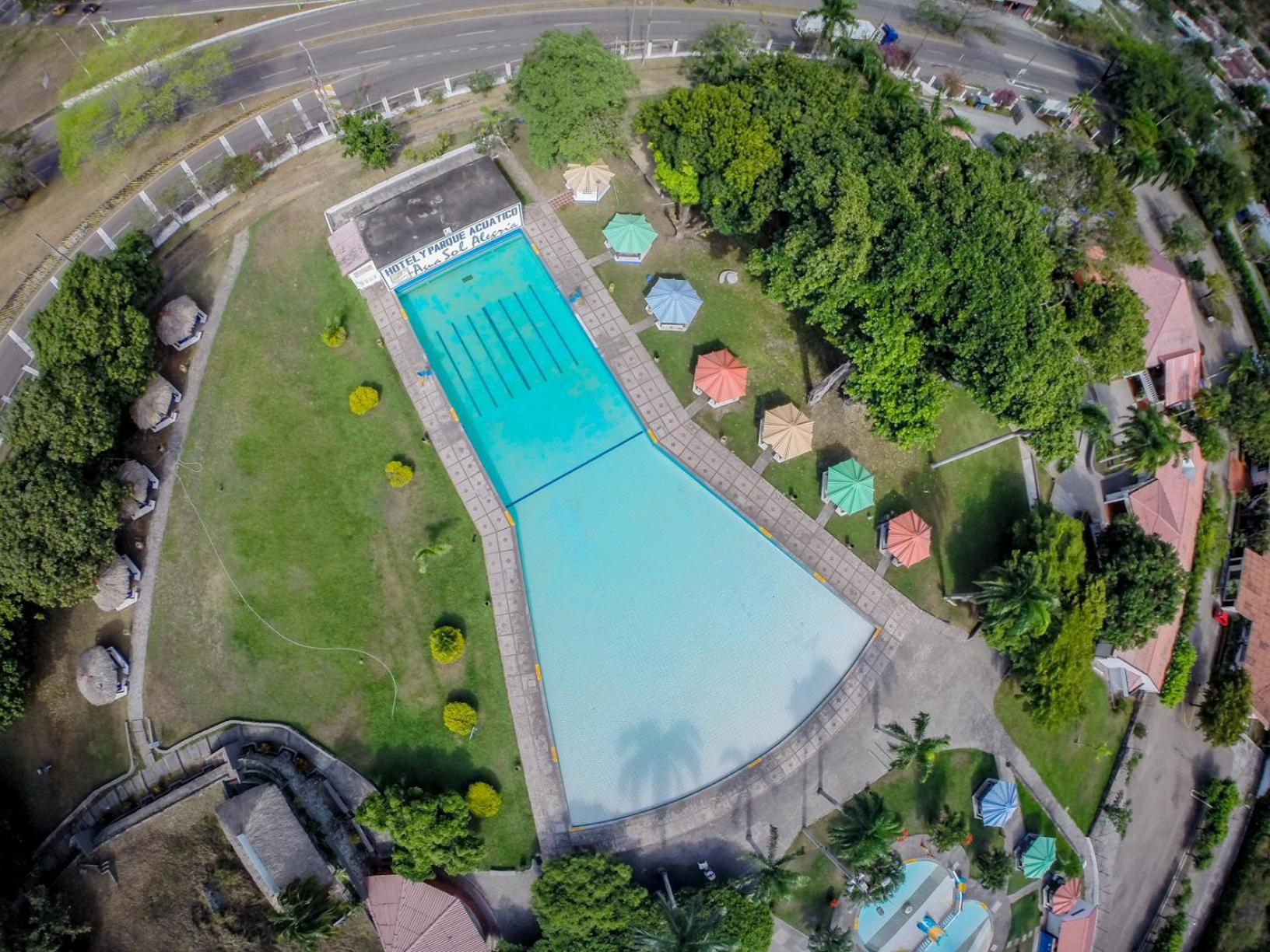 Hotel y Parque Acuatico Agua Sol Alegria