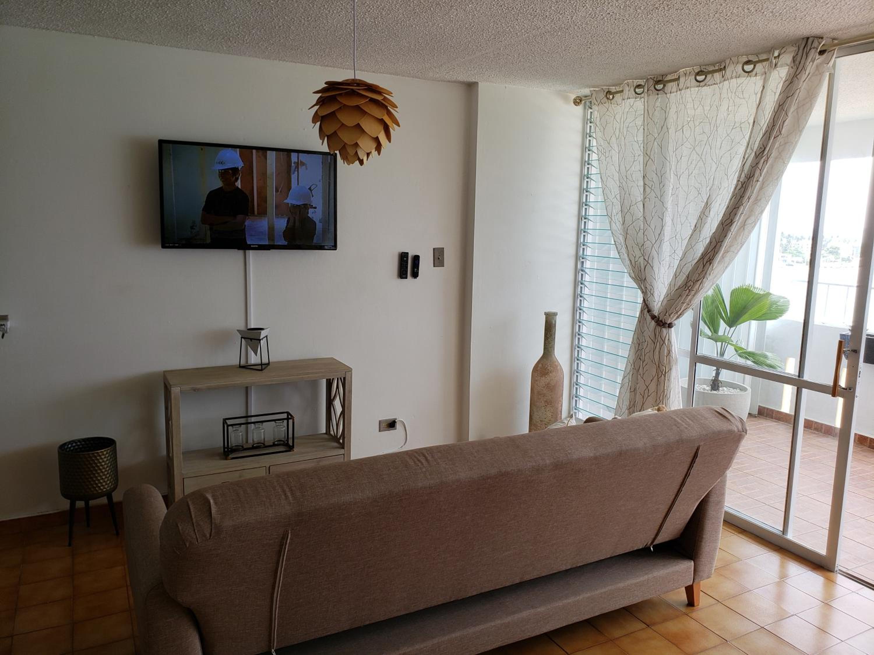 Gorgeous beach front studio with electricity water AC