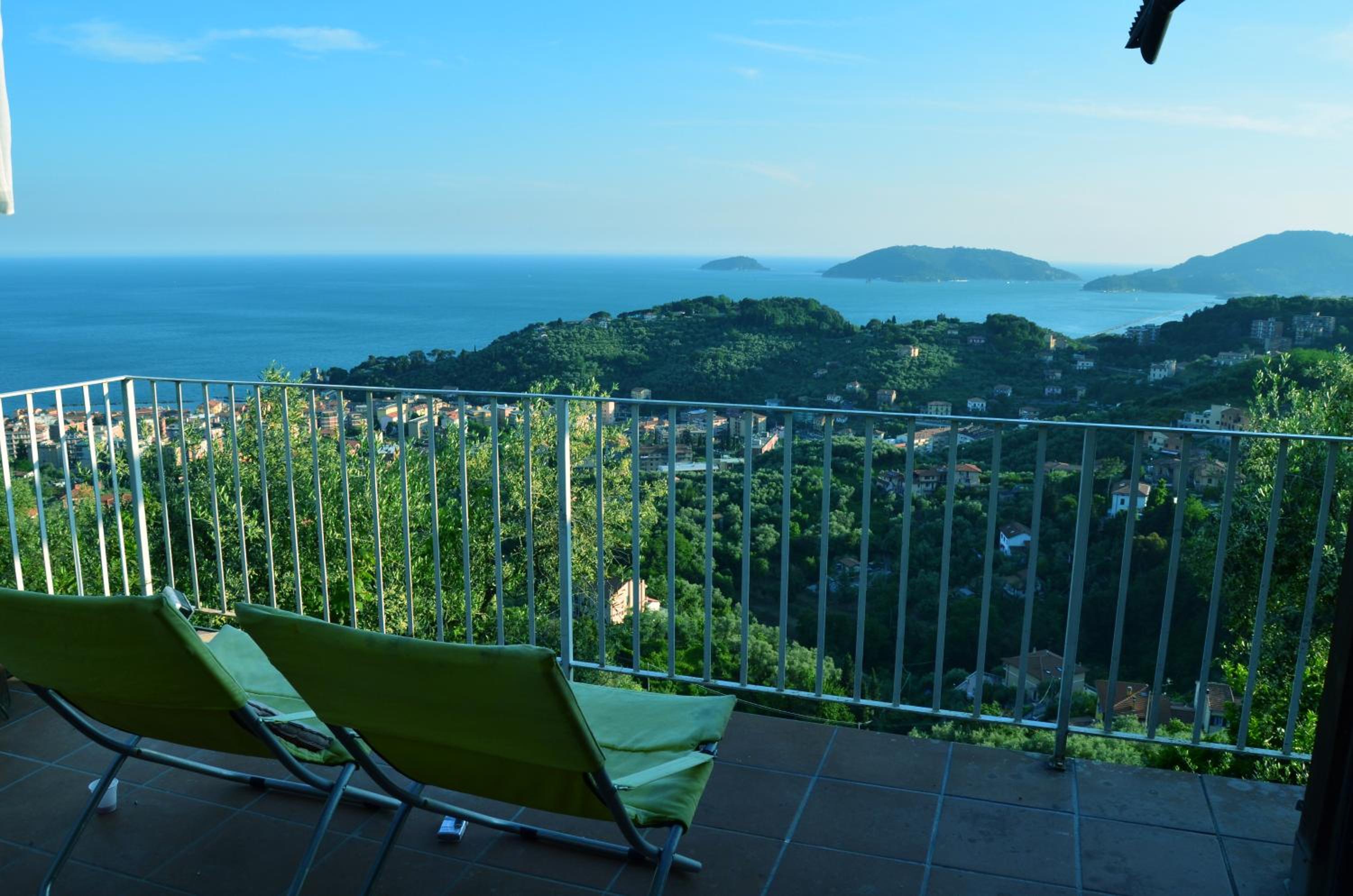 LA CASTELLANA Una Finestra sul Mare- Air Conditioned photo 5
