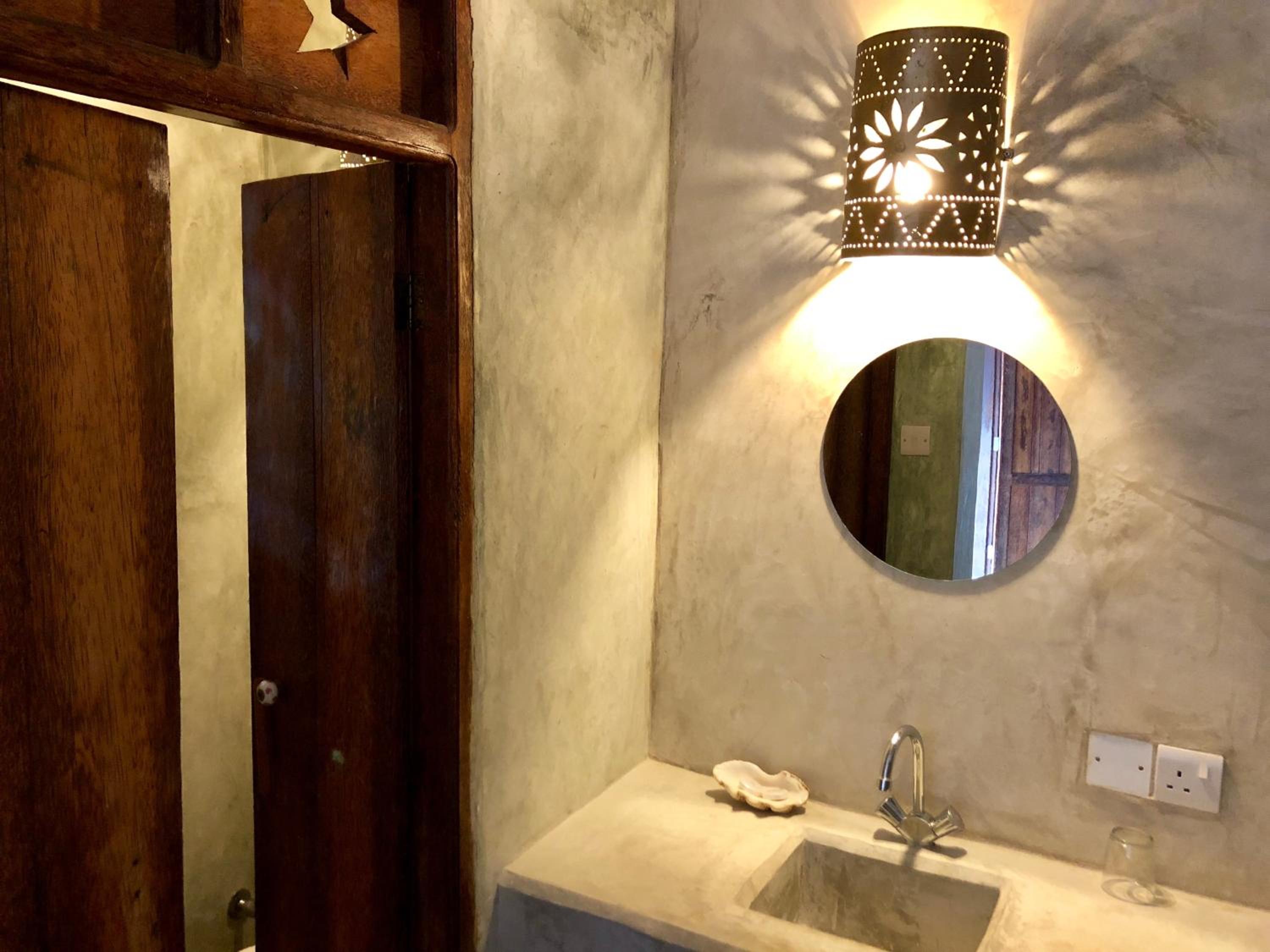 Zanzistar Lodge