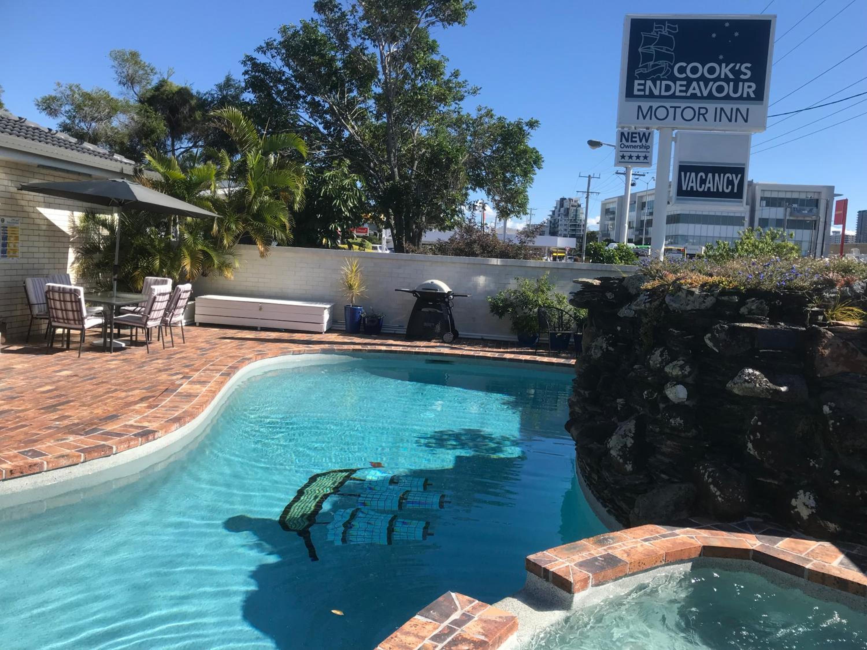 Cooks Endeavour Motor Inn Tweed Heads near Gold Coast Airport