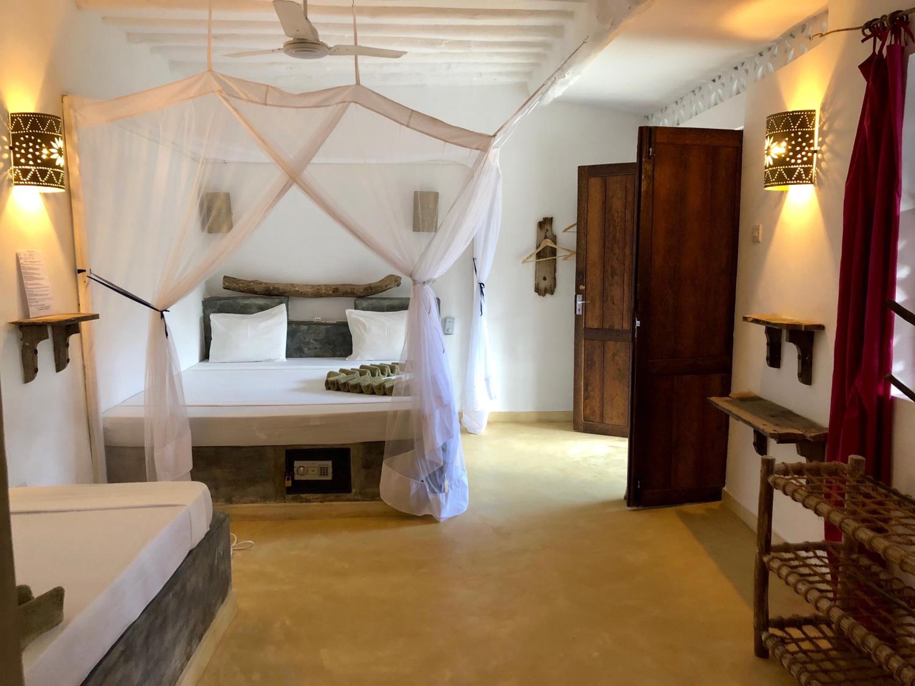 Zanzistar Lodge