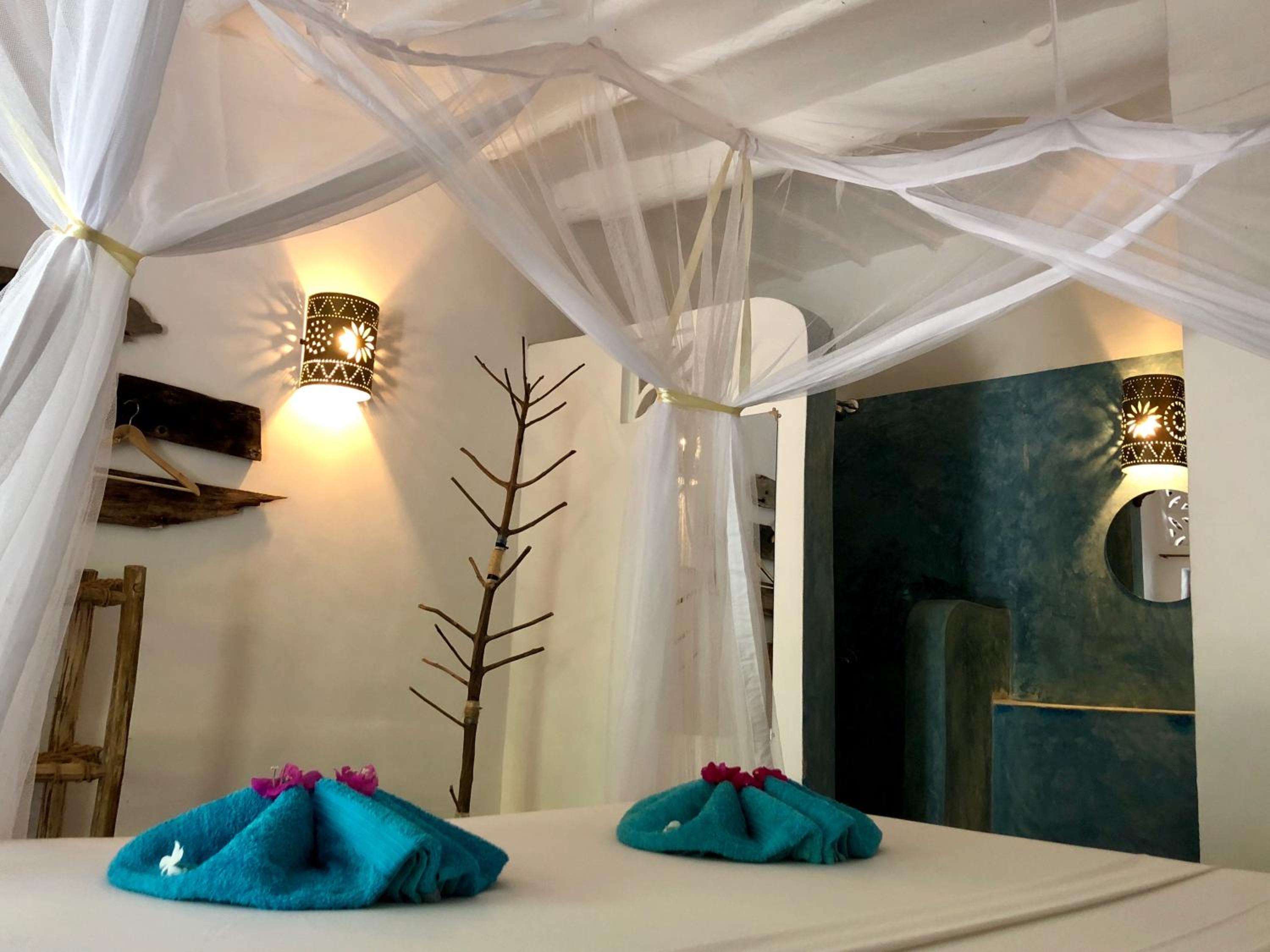 Zanzistar Lodge