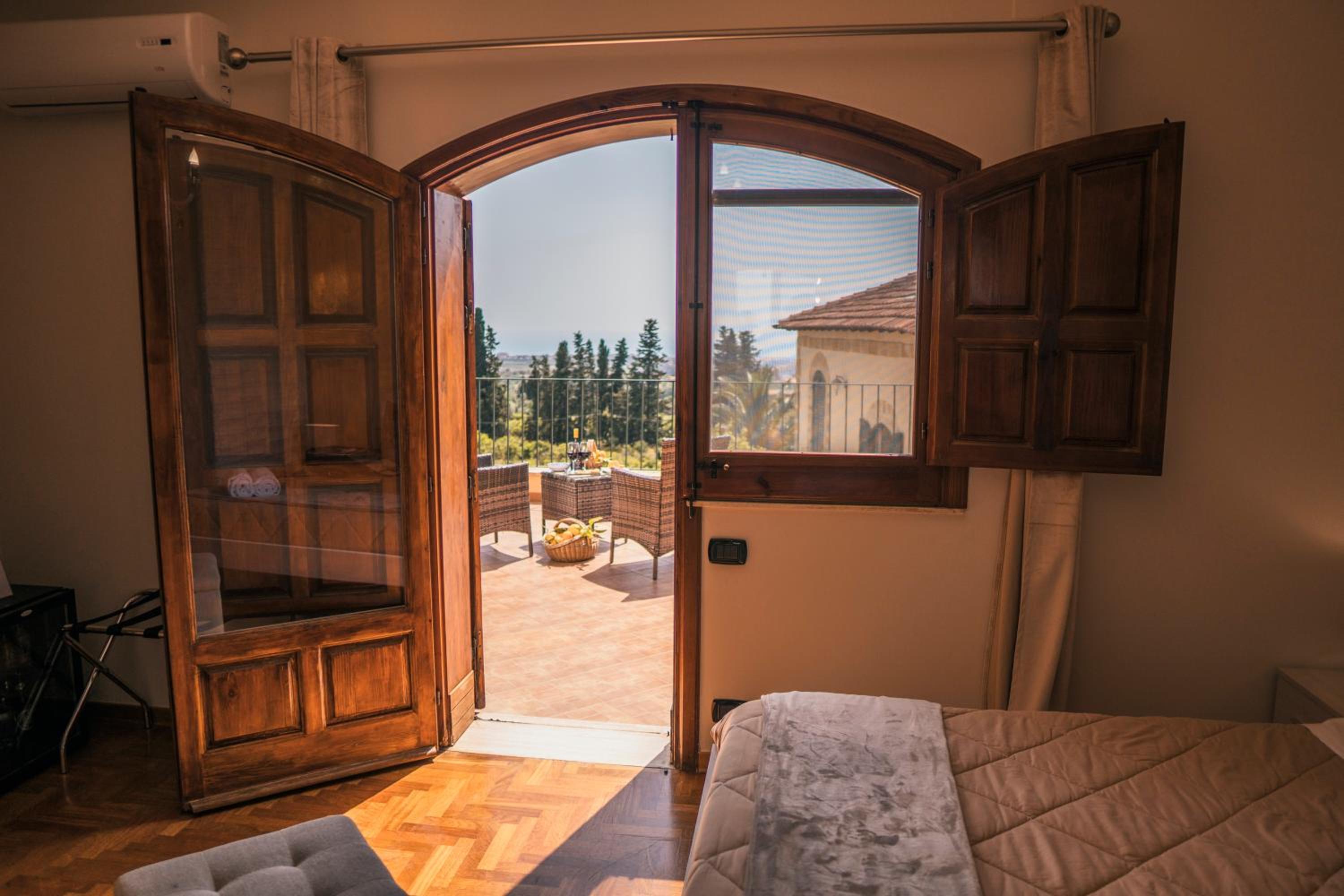 Villa La Lumia B&B Suites & Apartments