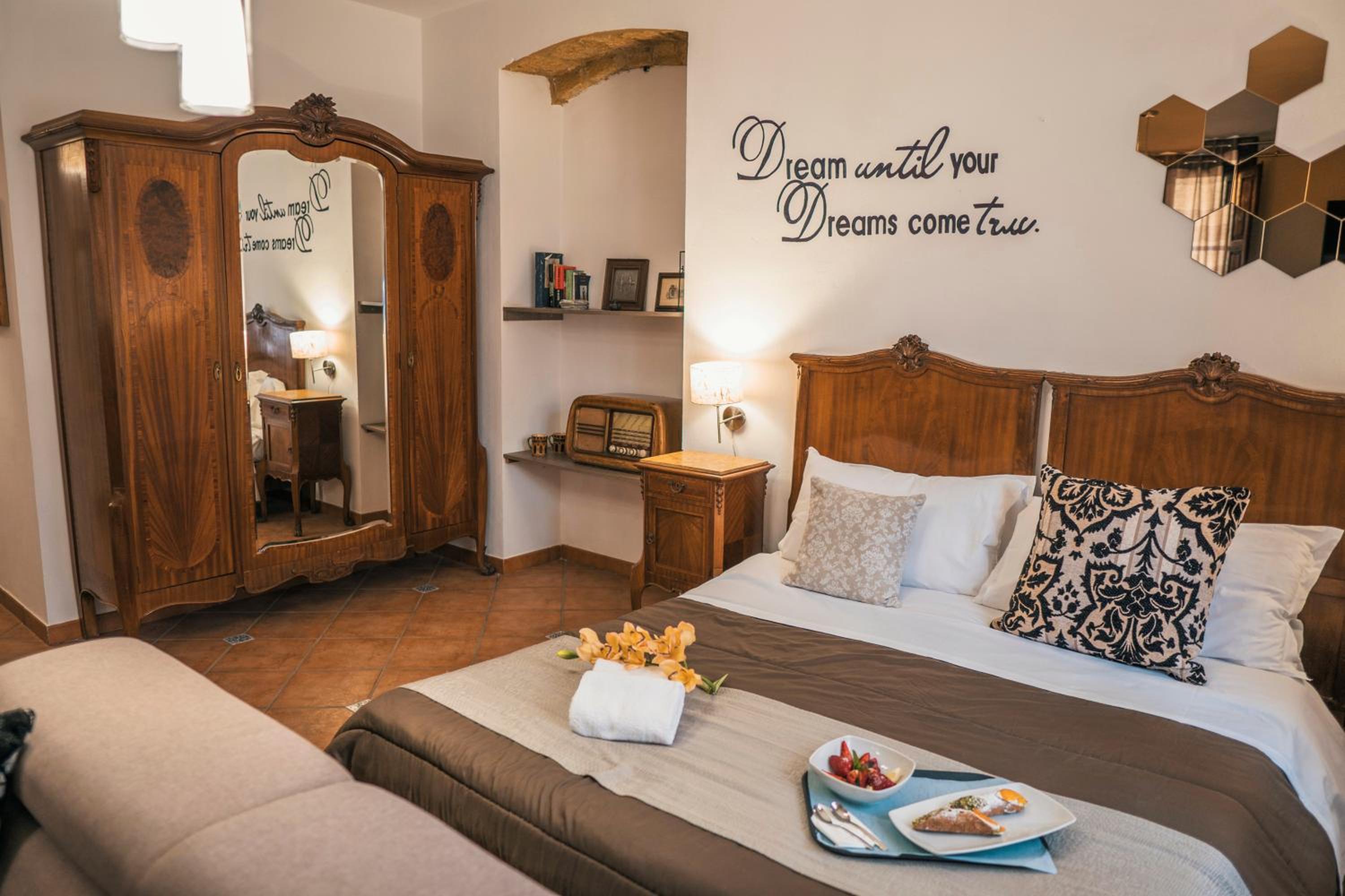 Villa La Lumia B&B Suites & Apartments