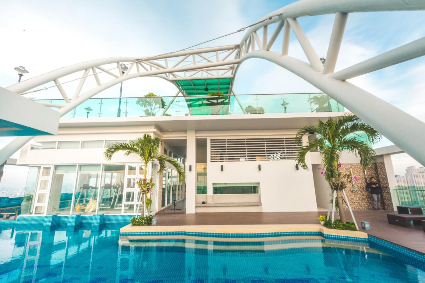 Infinity 28 Hotel and Residence