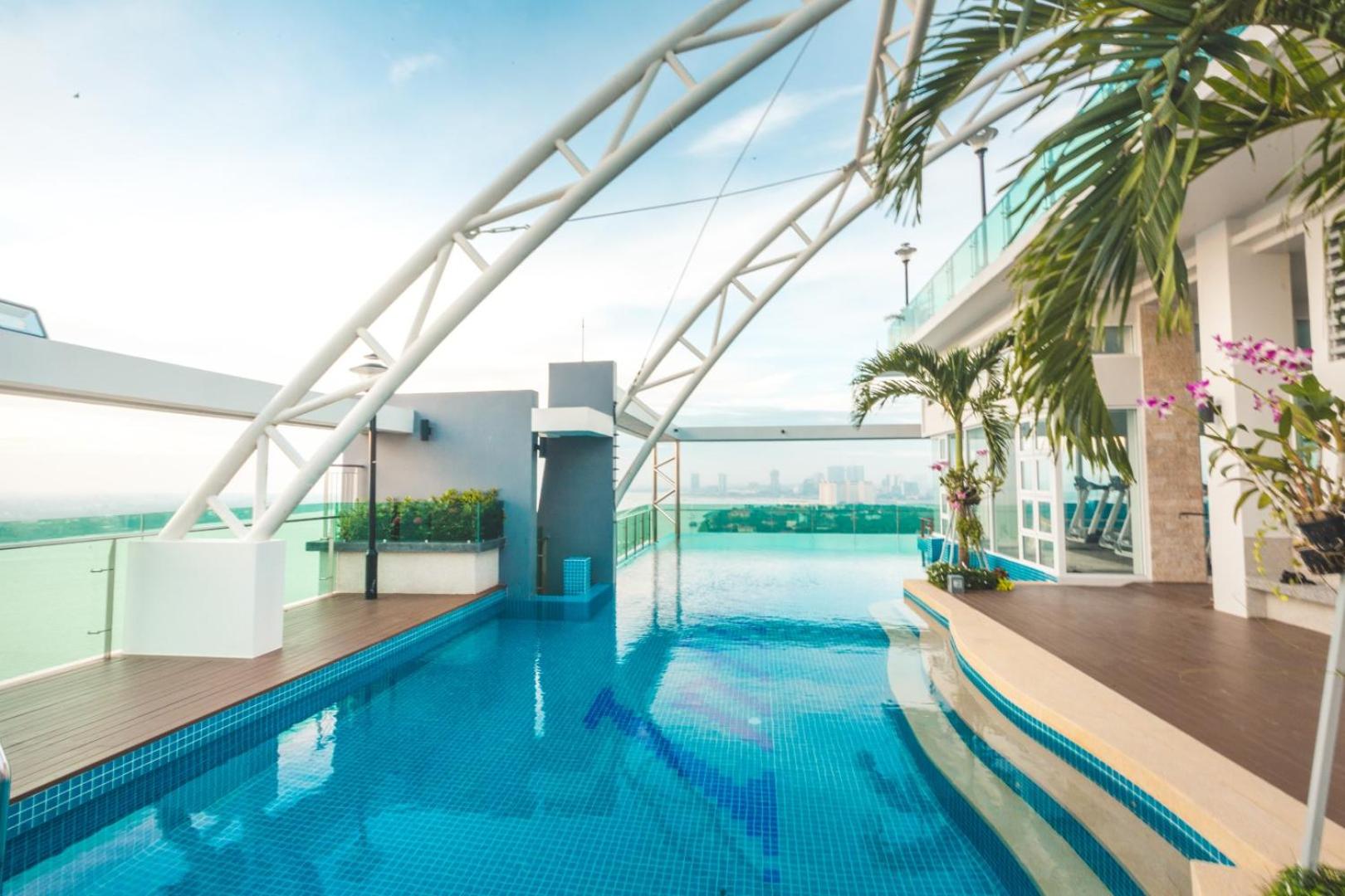 Infinity 28 Hotel and Residence