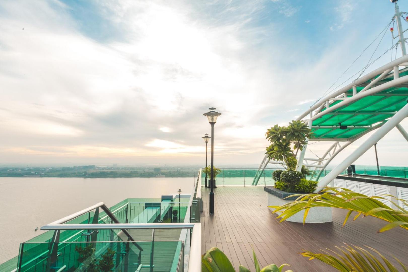 Infinity 28 Hotel and Residence