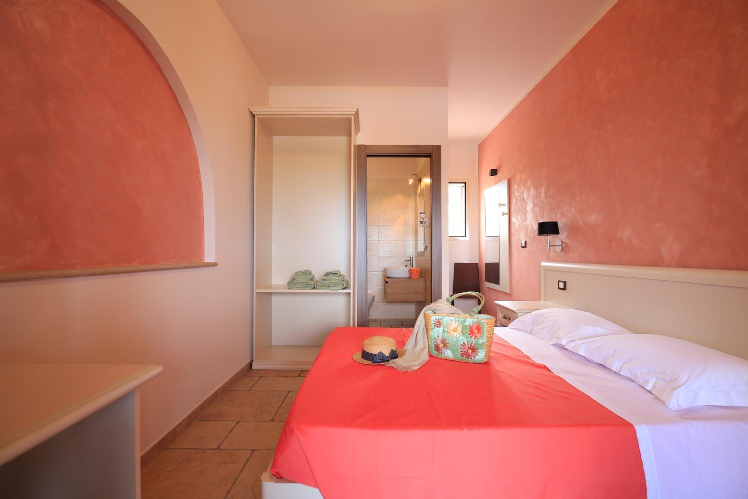 B&B Hibiscus photo 3