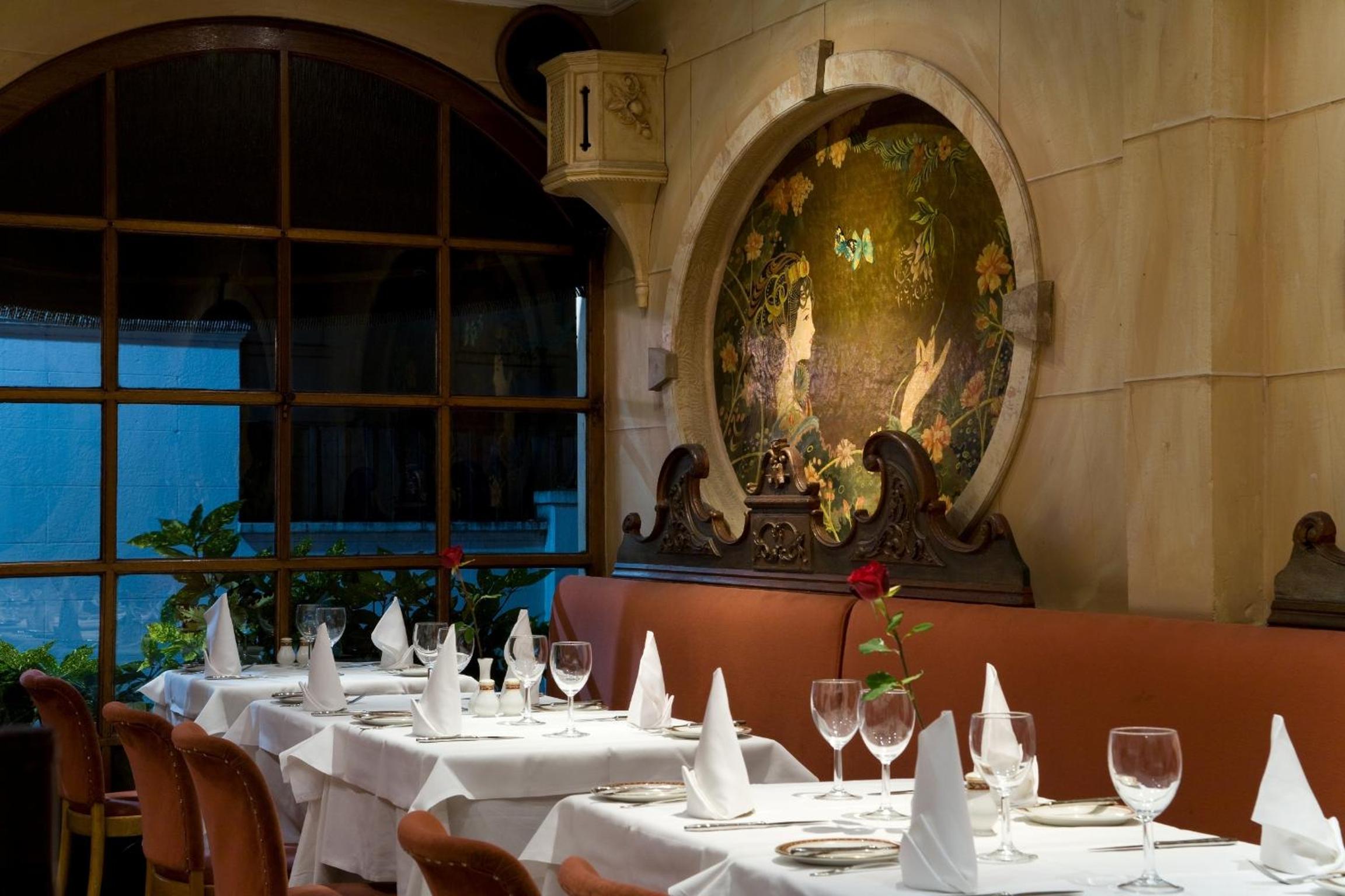 restaurant