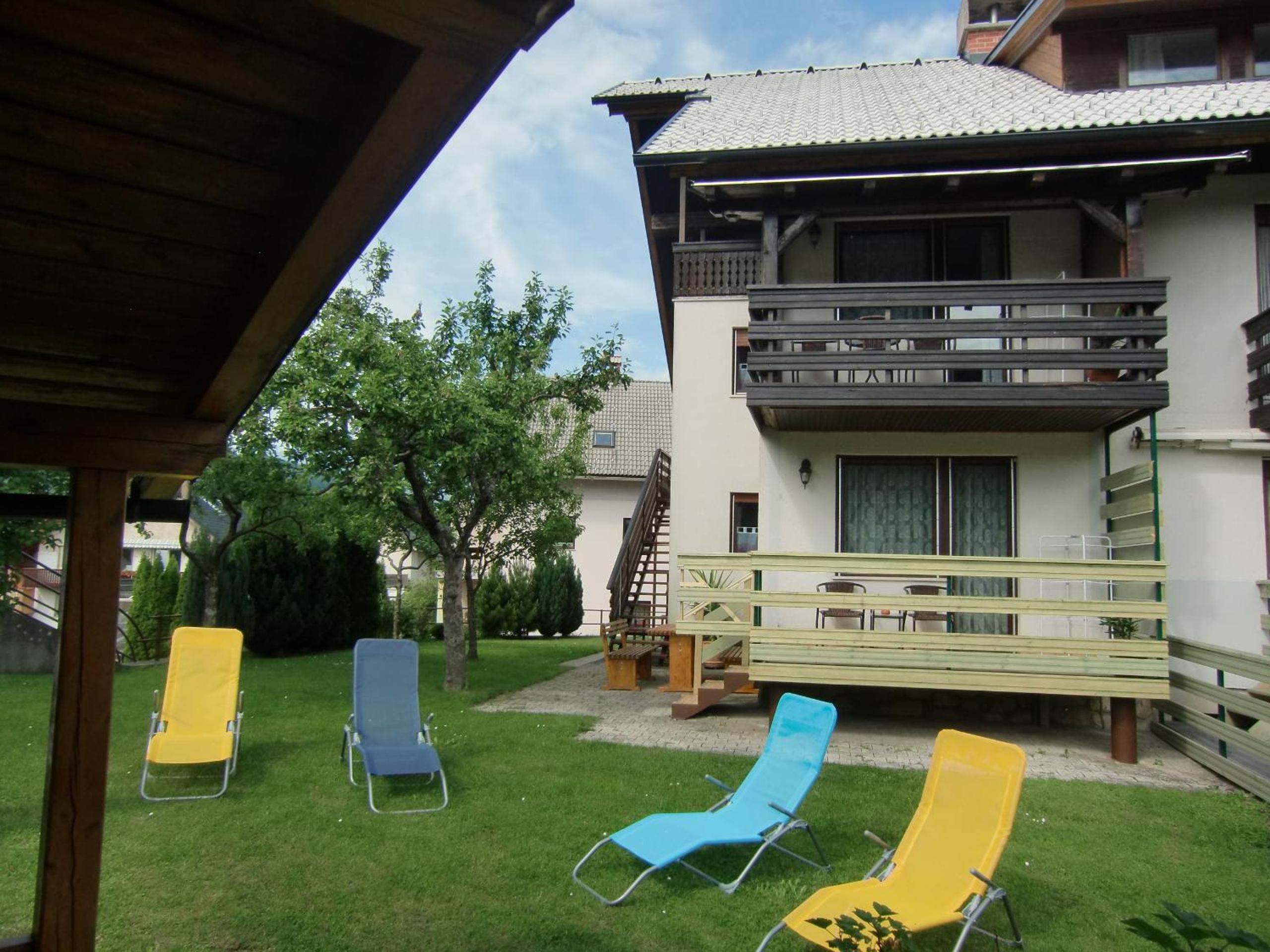 Photo 12