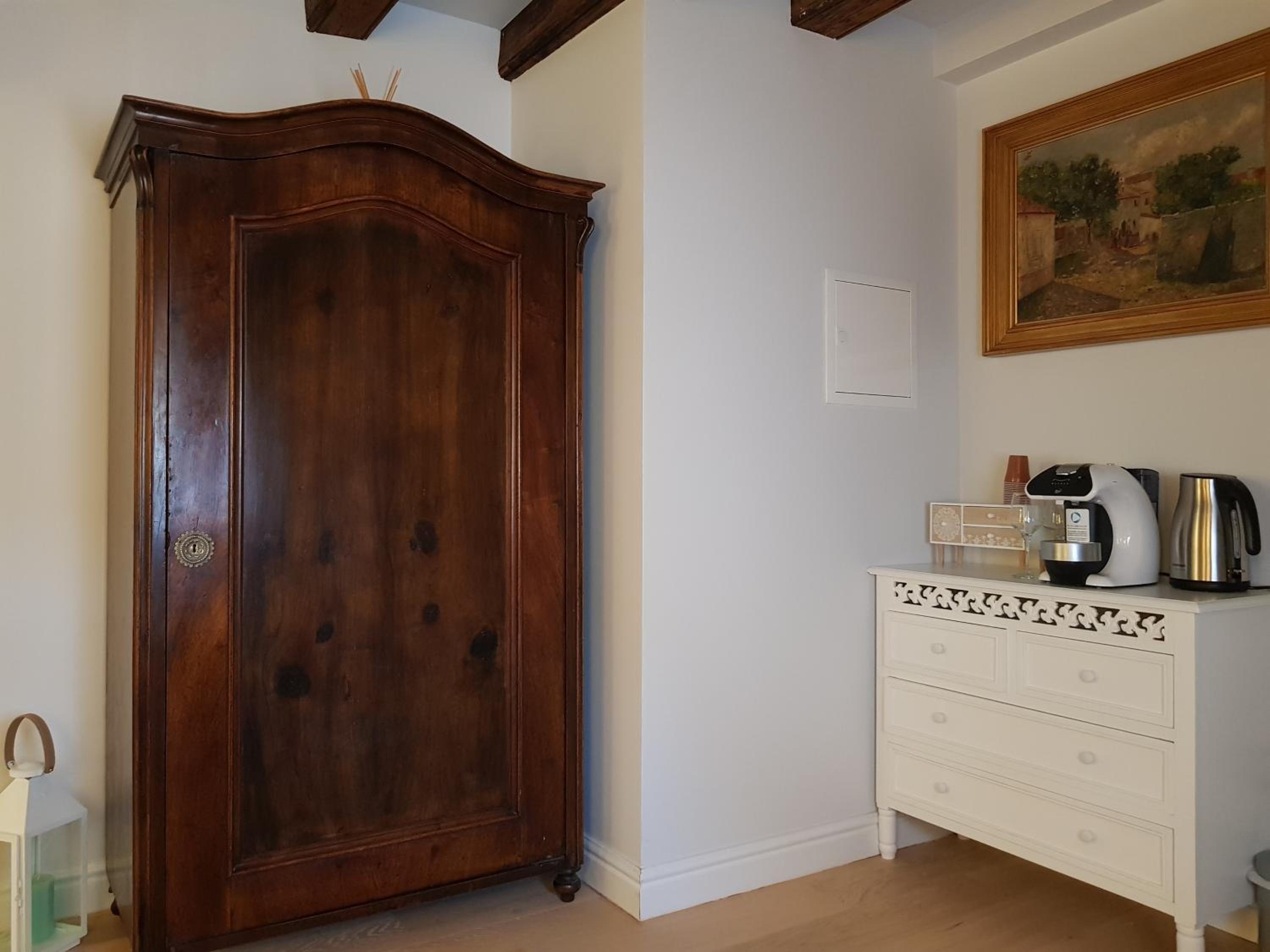 Apartment and Rooms Stay