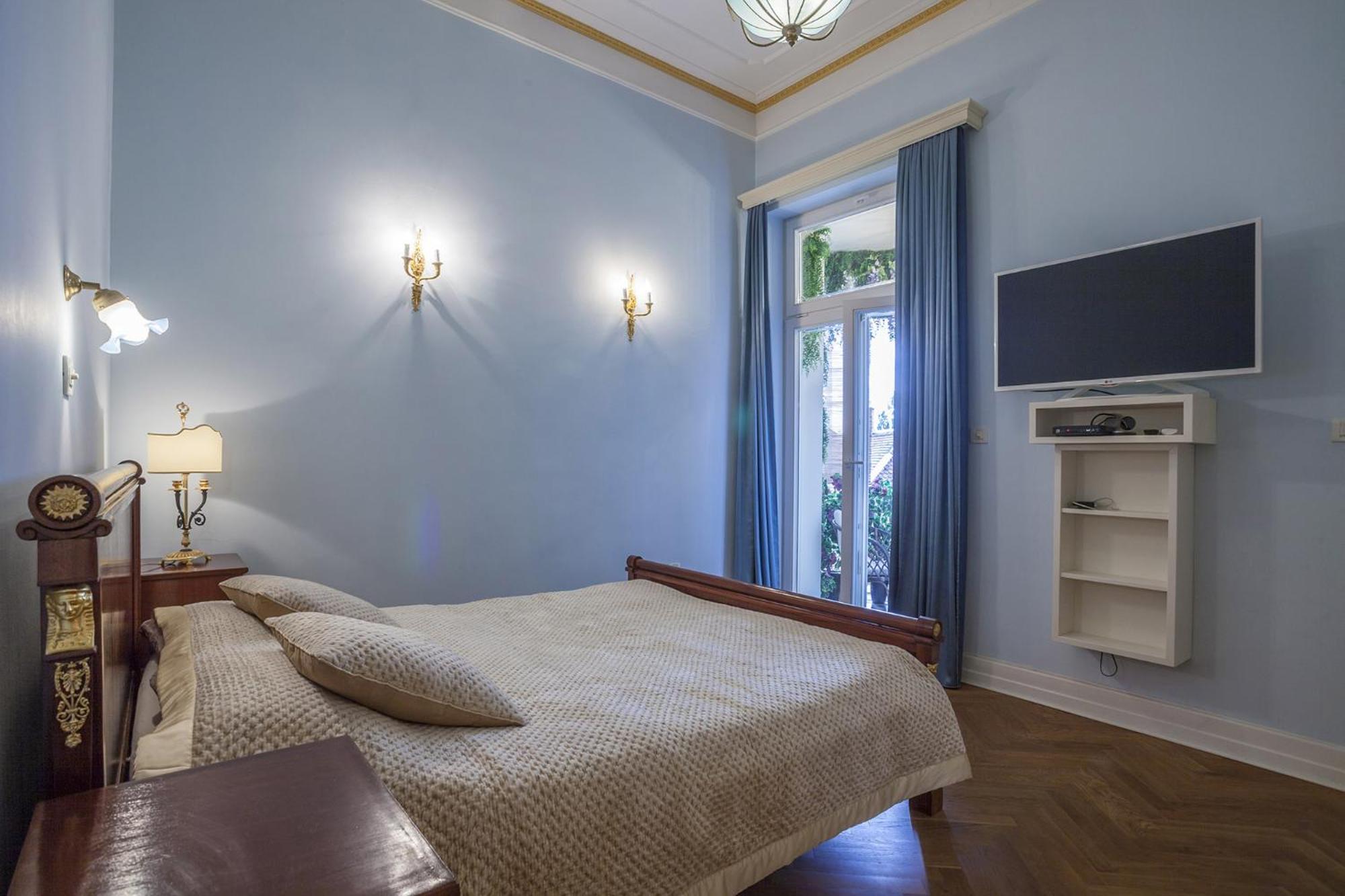 Filip’s Palace Luxurious Apartment