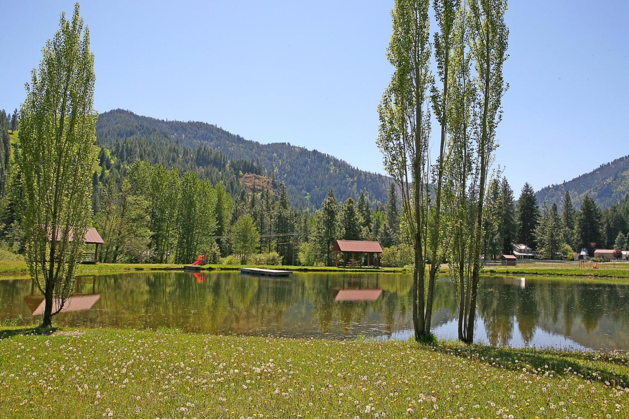Huckleberry Cabin view 3