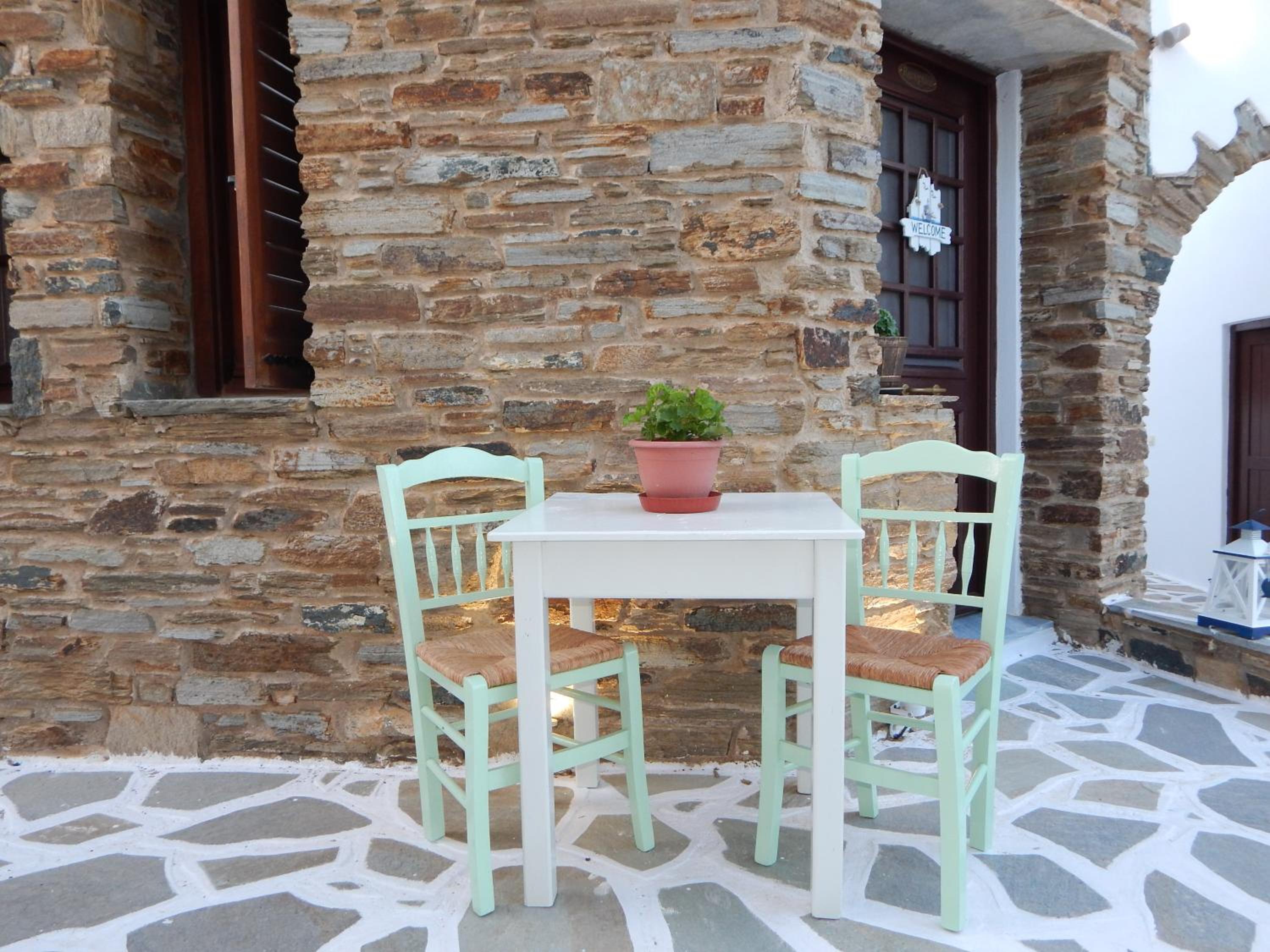 Nisiotiko house in Tinos near the beach
