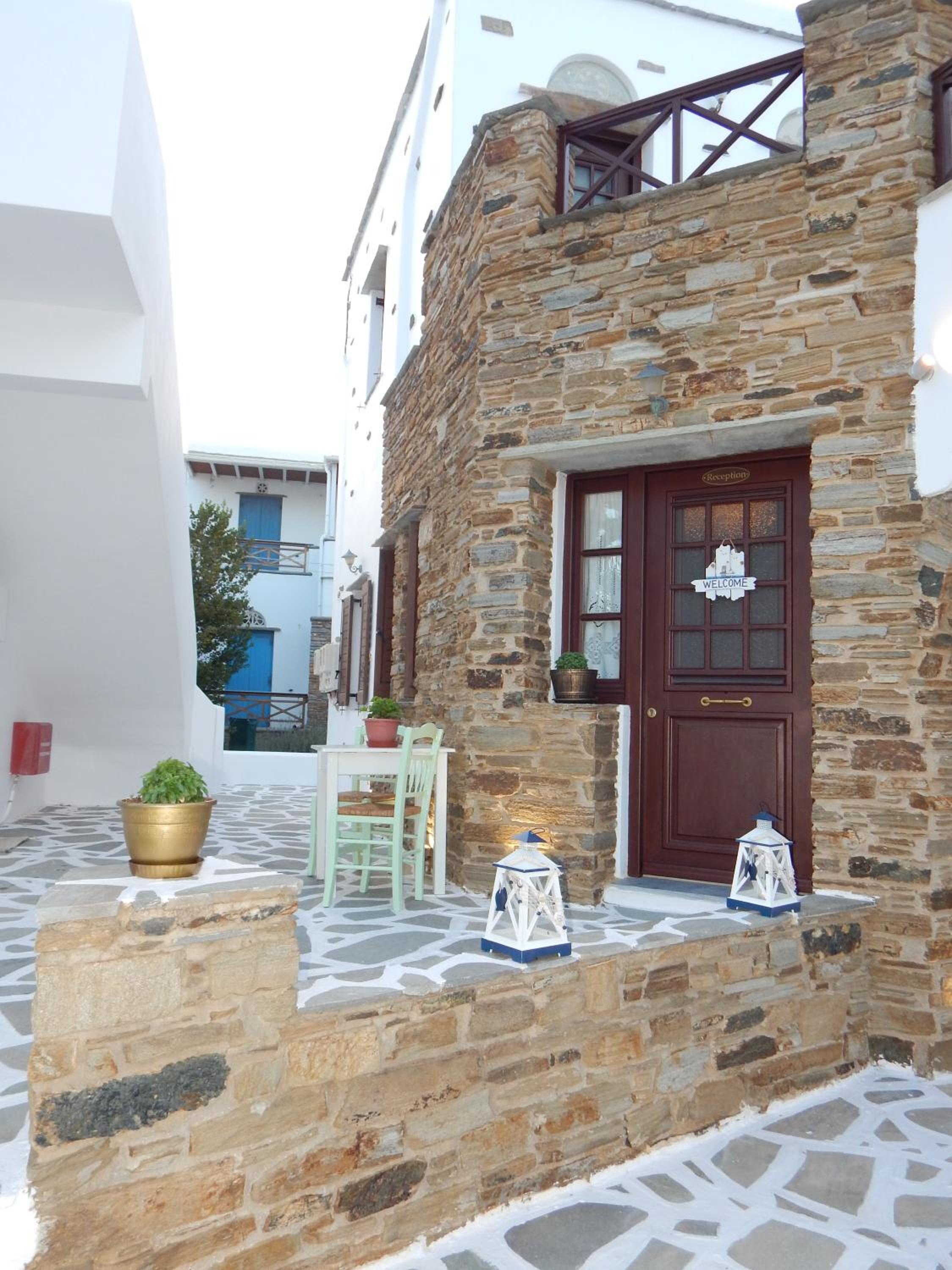 Nisiotiko house in Tinos near the beach