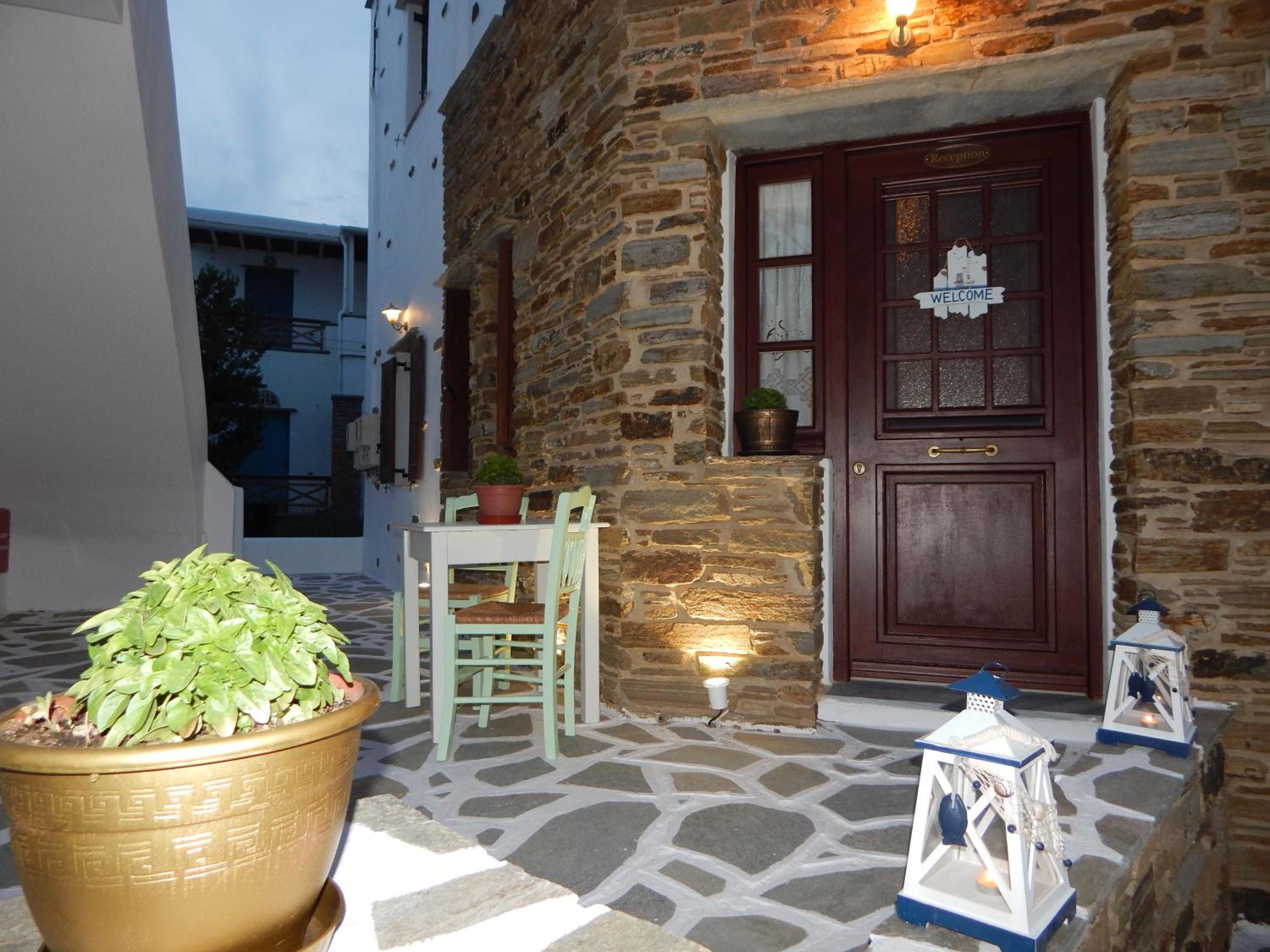 Nisiotiko house in Tinos near the beach